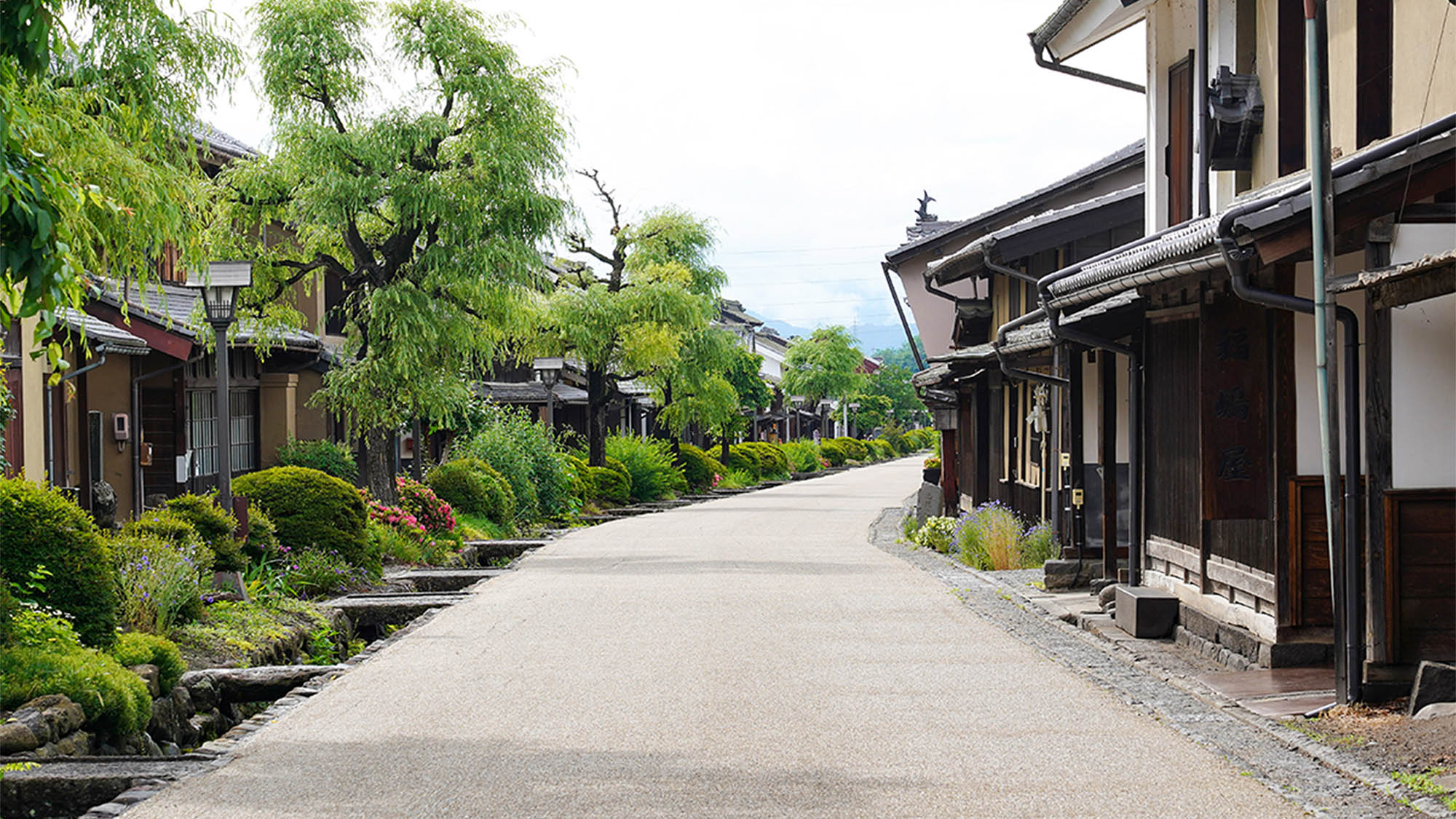 ・【海野宿】江戸時代や明治以降の建物を眺めながら、静かに流れゆく時間をお楽しみいただけます