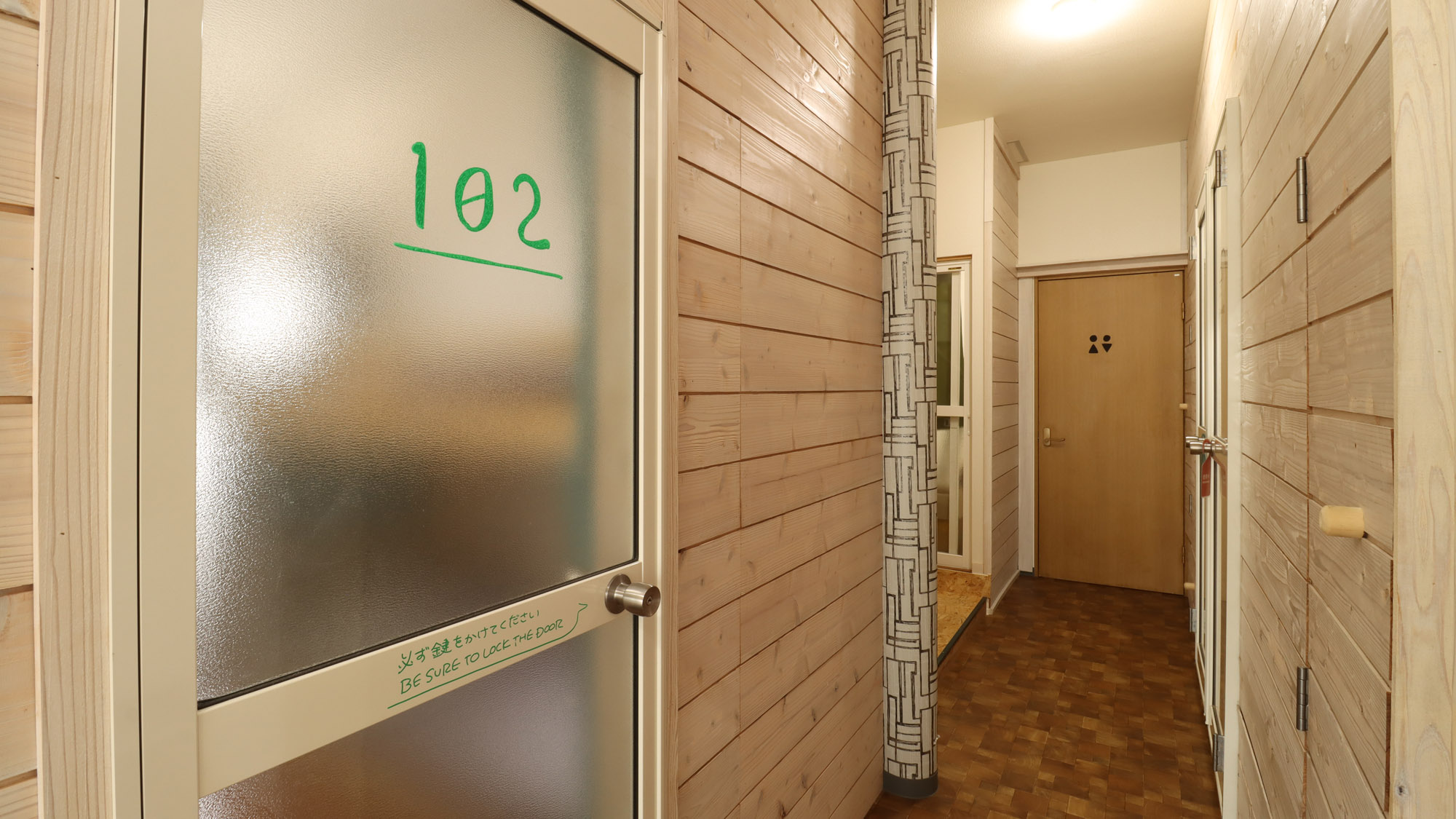 【1F】ドミトリー：廊下