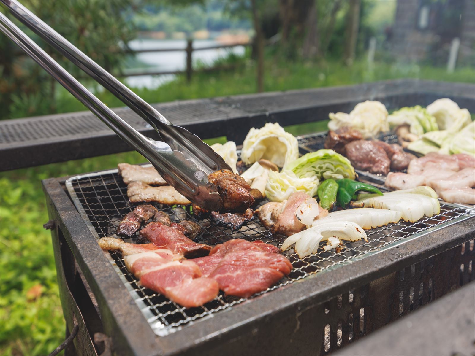 バーベキュートング付き