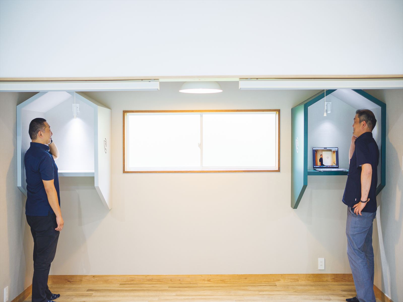 テレフォンブース