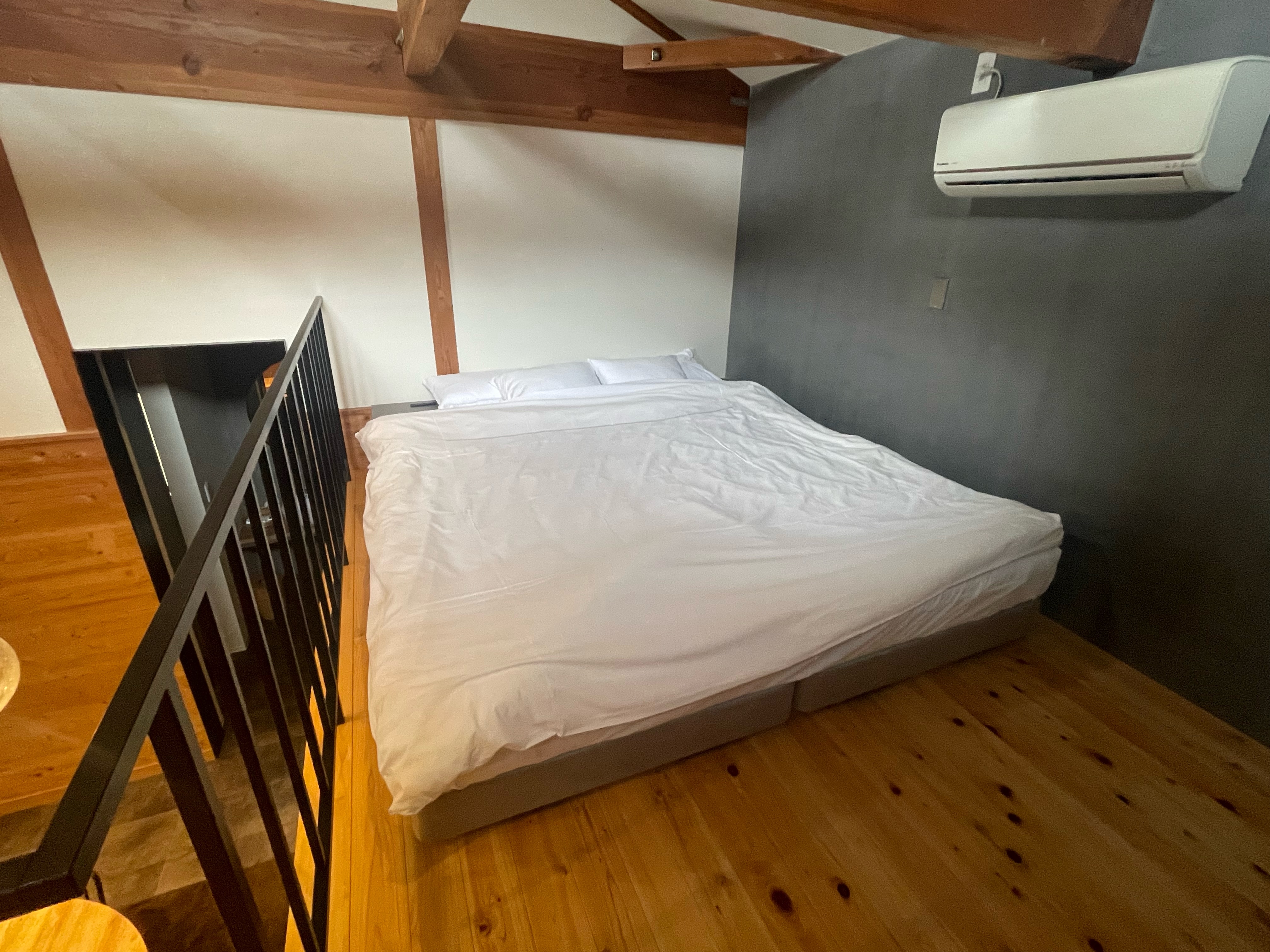 2号棟キングベッド