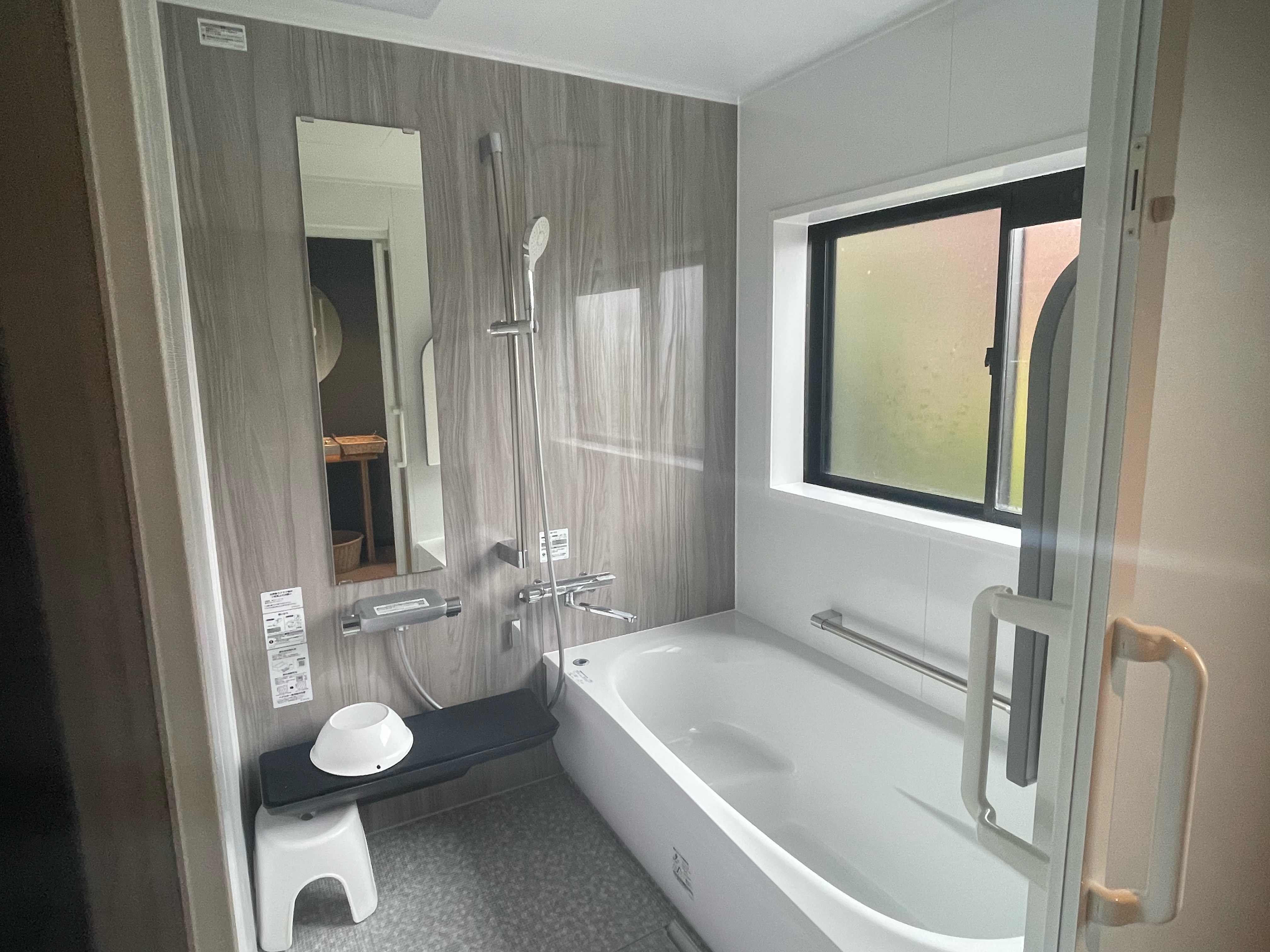 2023年リニューアル【1号棟】WIFI完備のゆったり過ごせる広々リビング