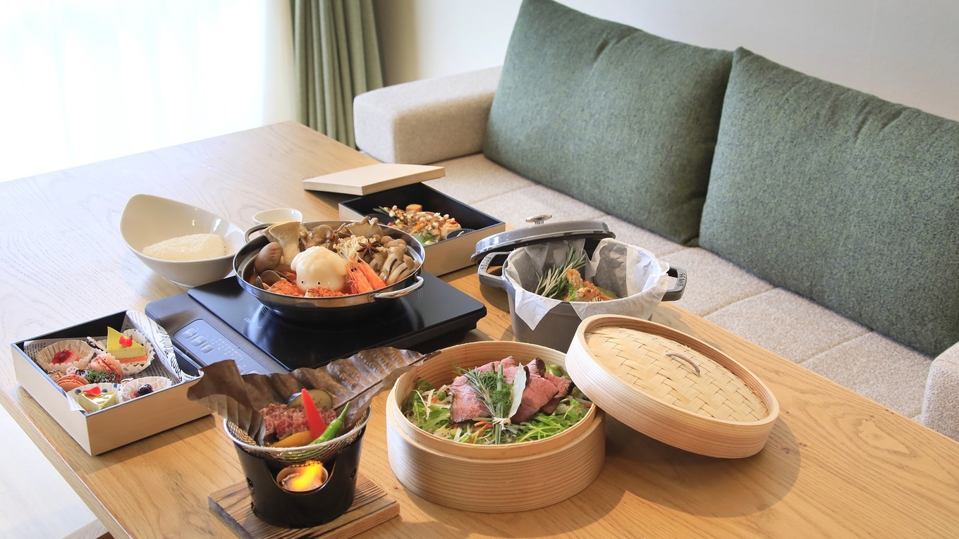 【半露天客室×部屋食】《最大30％オフ》ジャグジー風呂客室で愛犬とおこもり旅＜□特選鍋会席／部屋食＞