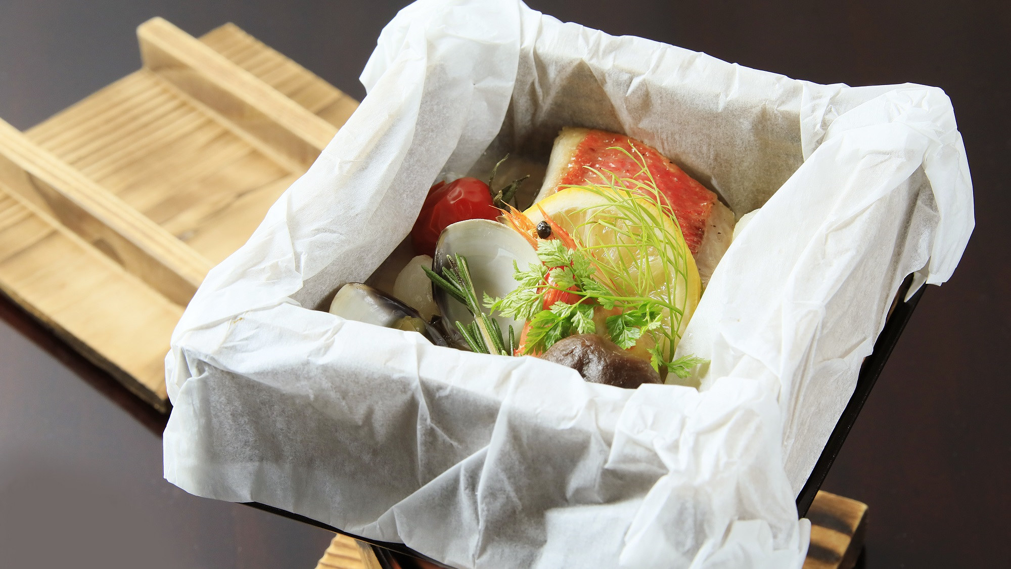 【ご夕食】金目鯛のアクアパッツ＜春夏限定＞（一例）