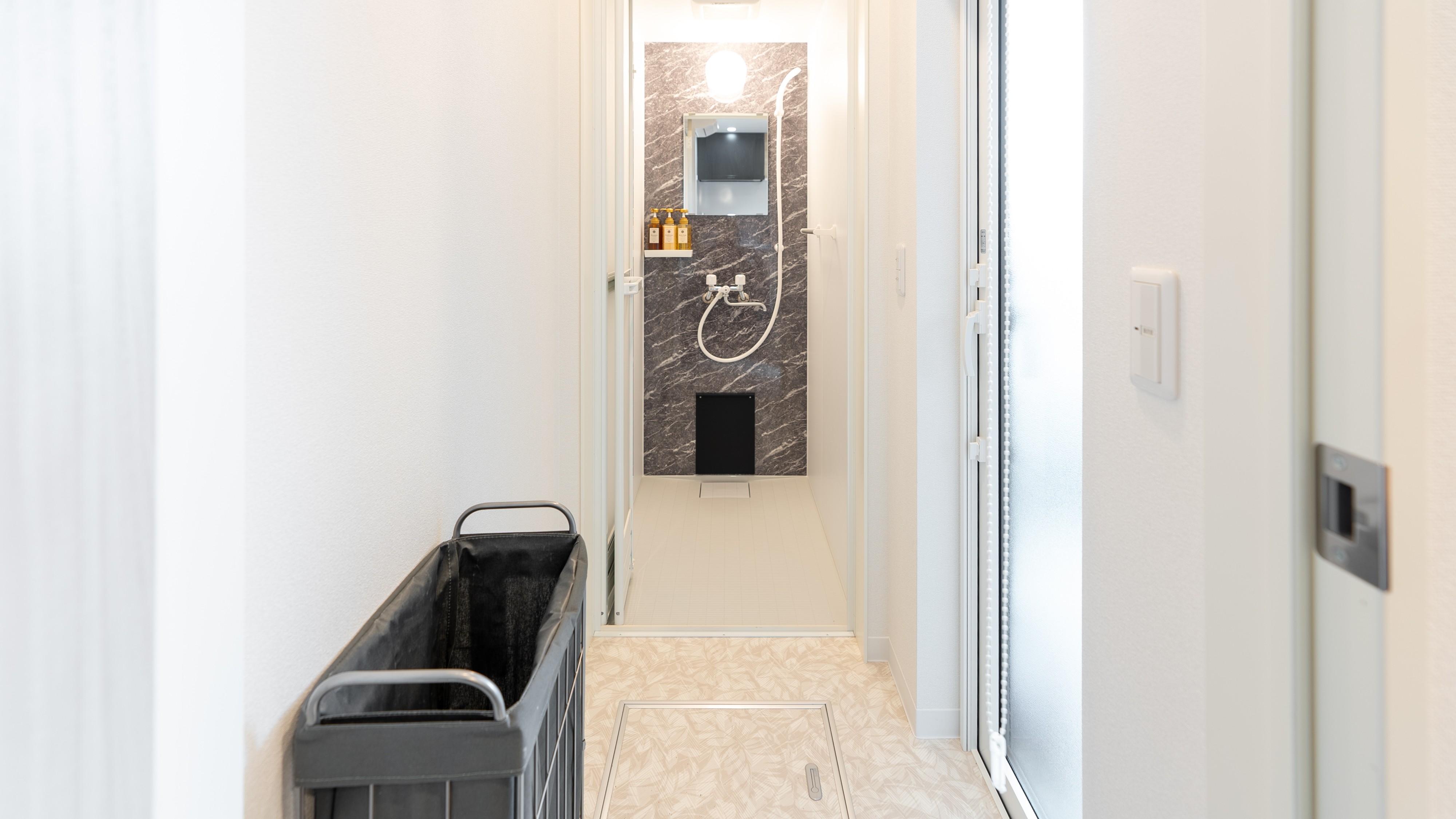 B棟：シャワールーム