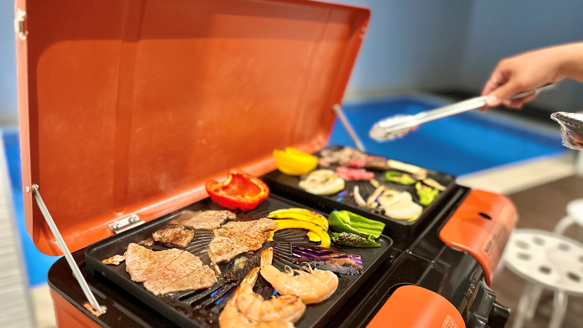 プールサイドでBBQが可能