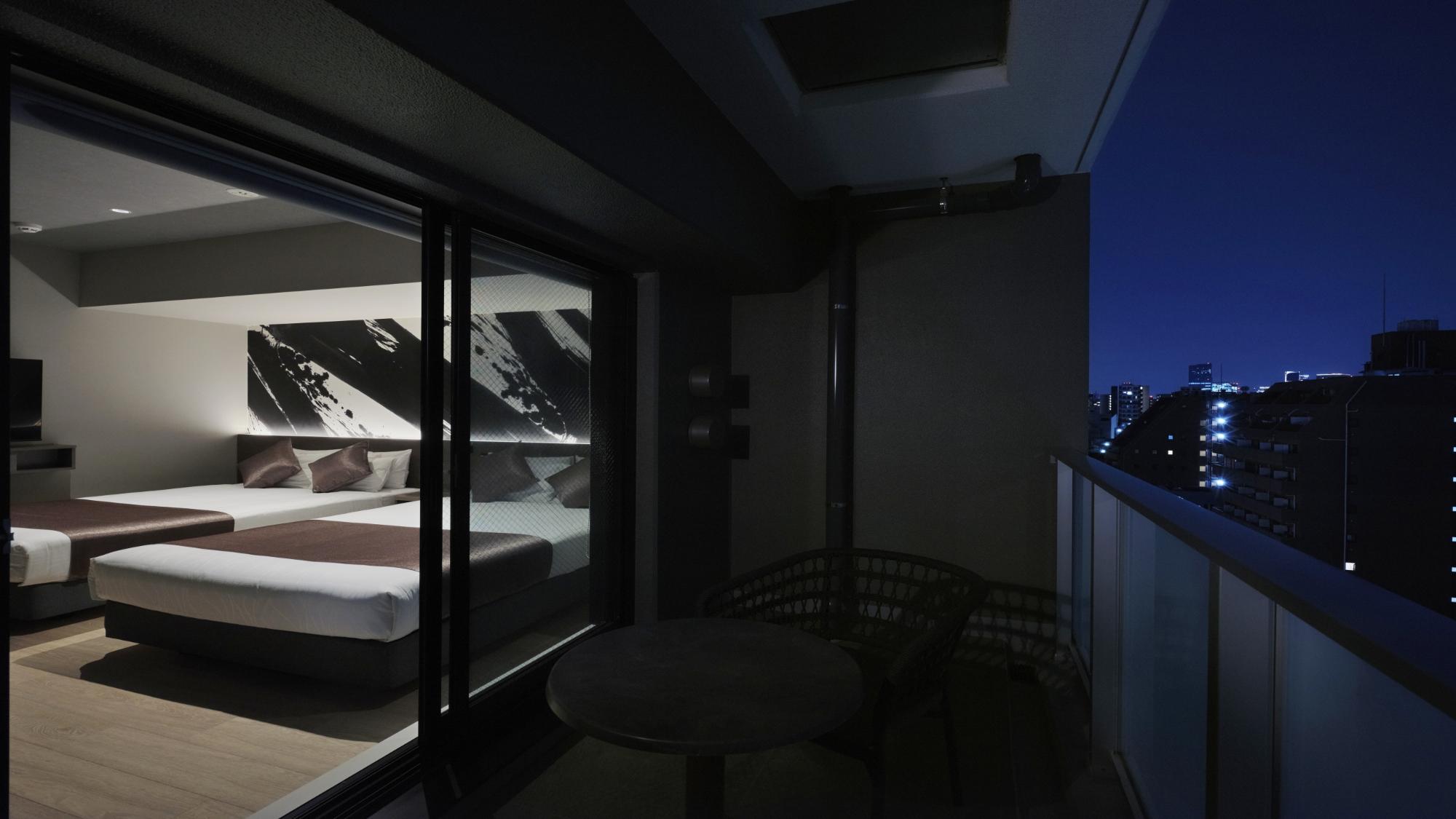 プレミアムサウナスイート バルコニー付き