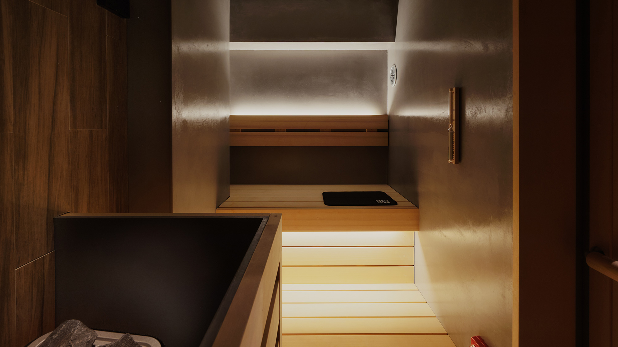 プレミアムサウナスイート　バルコニー付き