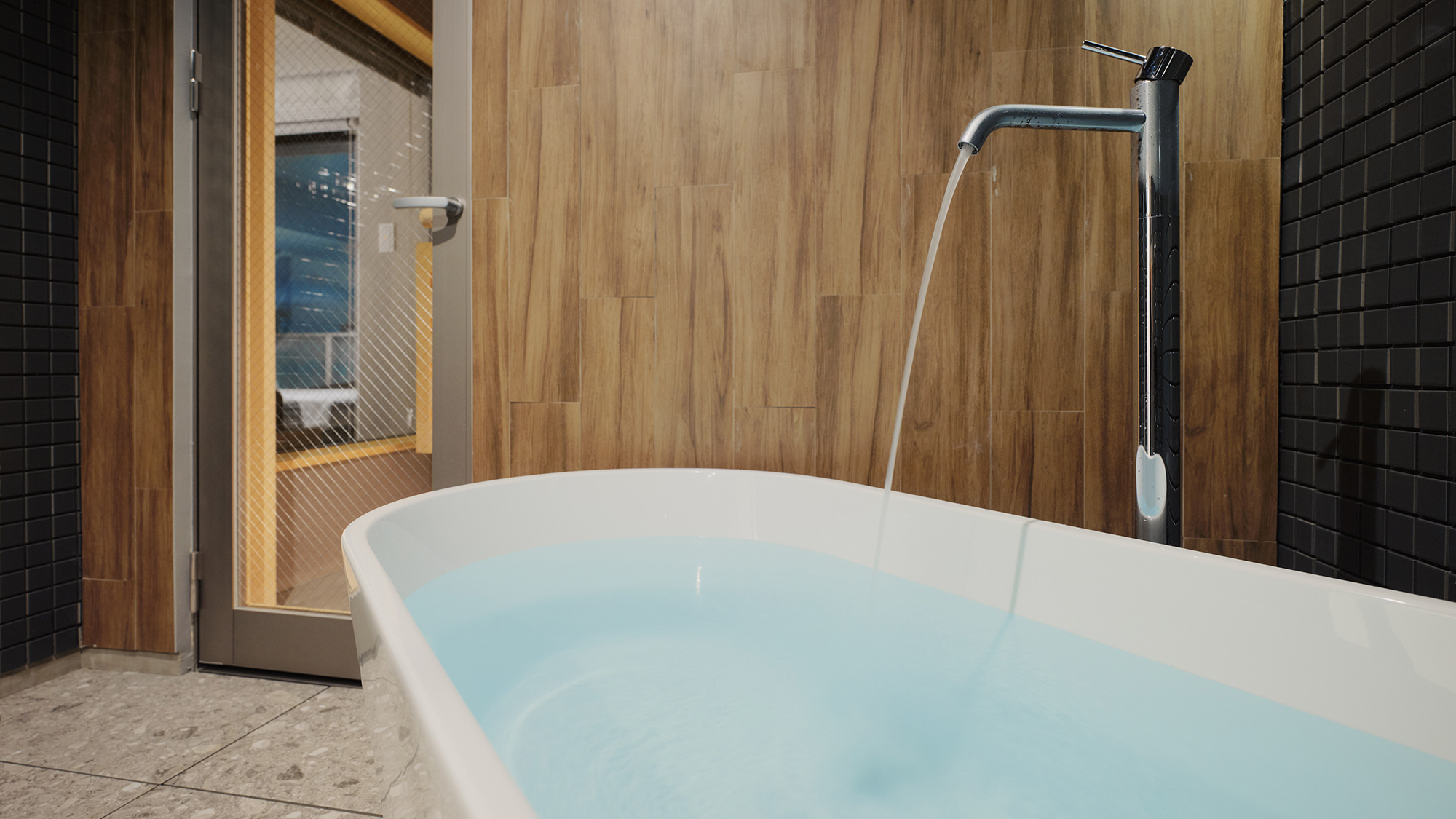 プレミアムサウナスイート　バルコニー付き