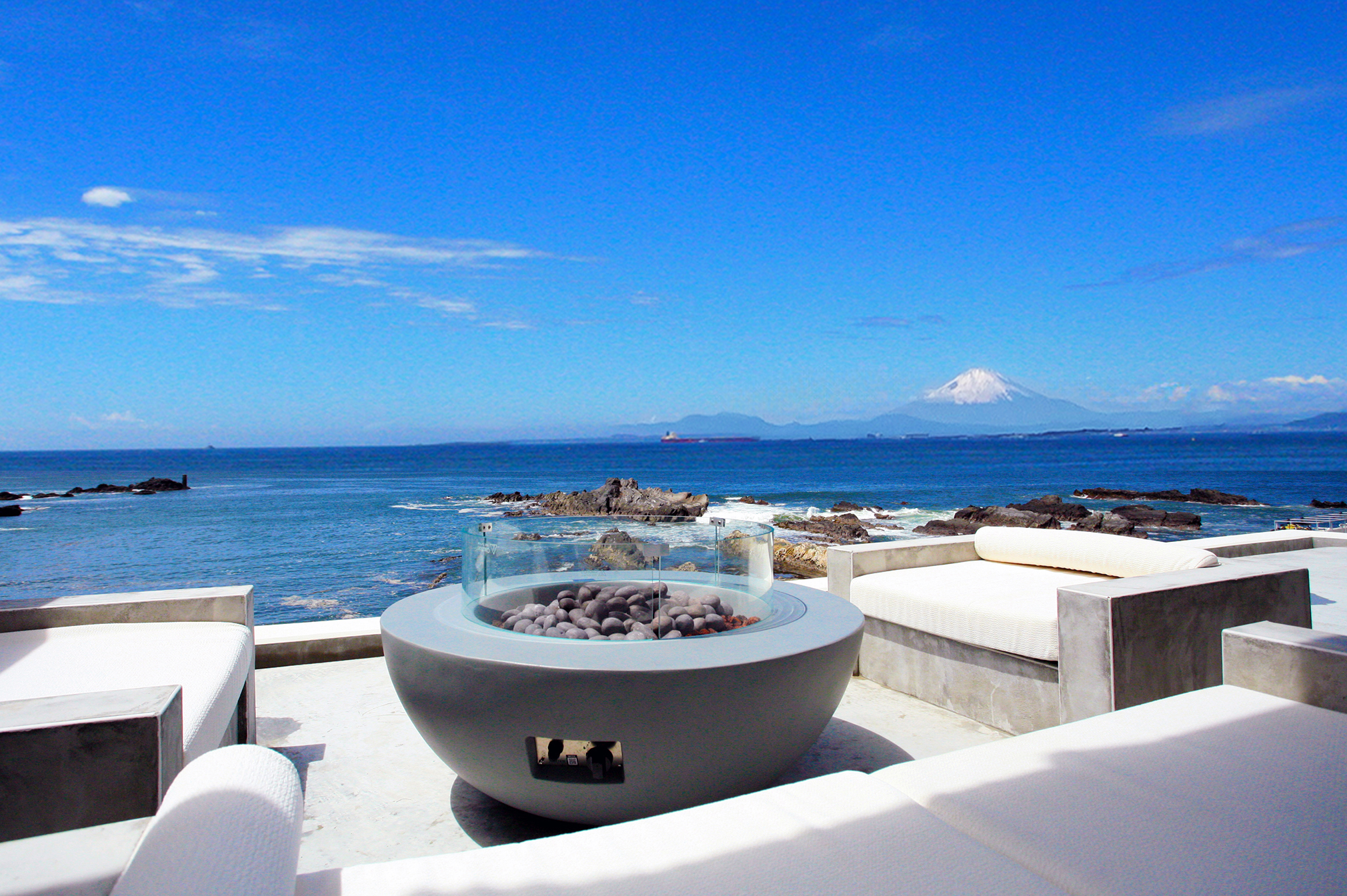 富士山を一望いただけるオーシャンフロントの絶景。金谷は関東富士見百景にも数えられています。