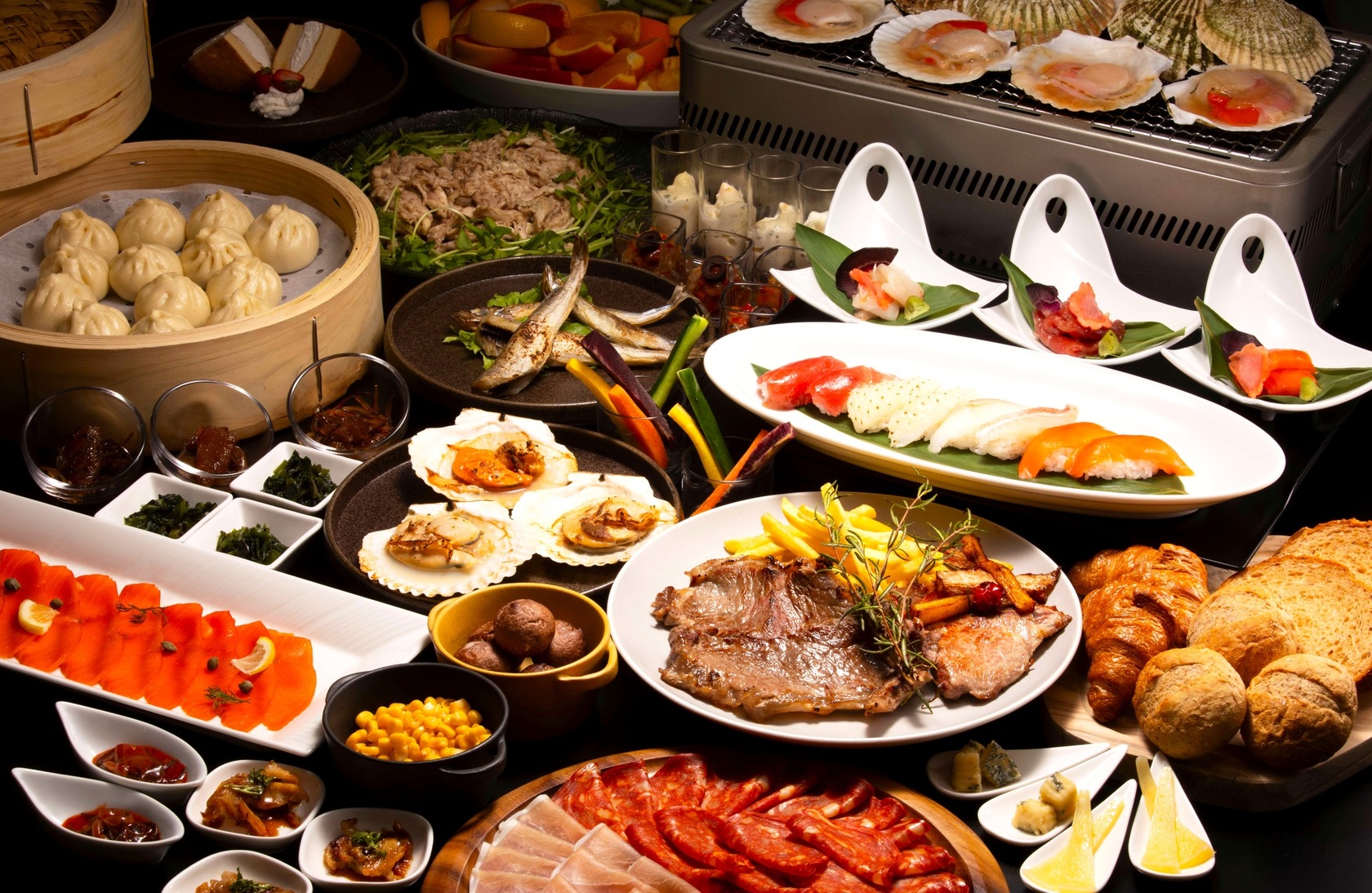 【楽天スーパーSALE】ゆったりホテルステイ♪旬のごちそうディナーでニセコを満喫　（夕朝食付き）