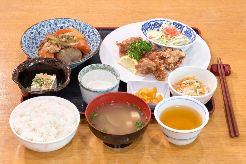 【夕食付】ビジネスマンに大人気！手作りの定食 好評の夕食付プラン
