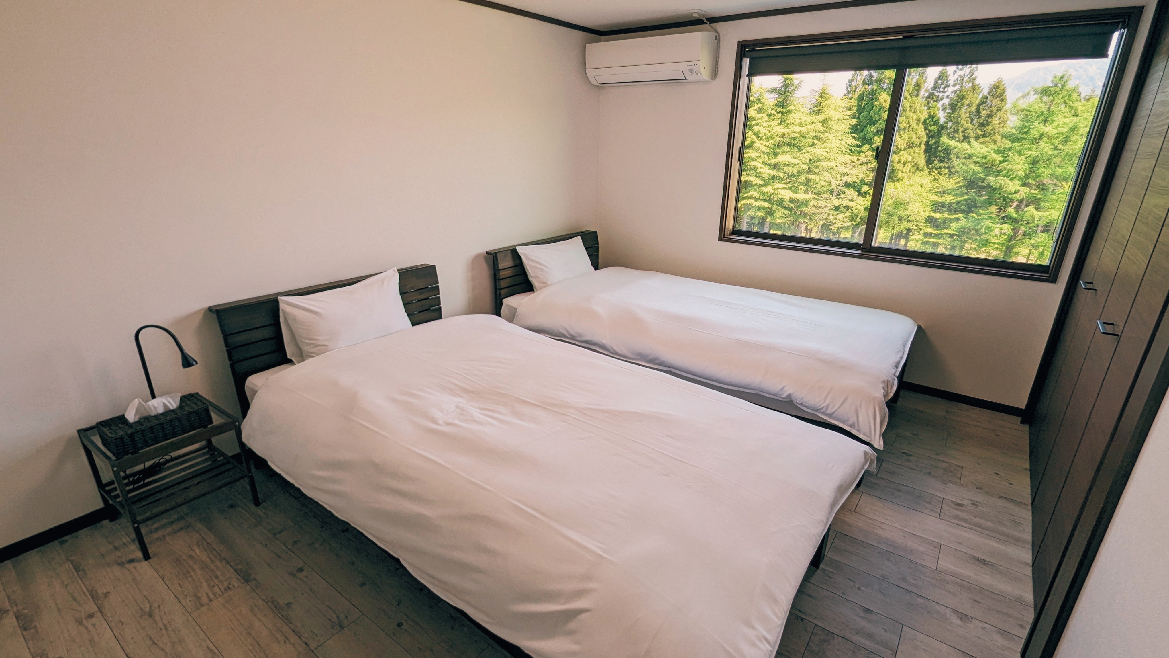 ベッドルーム 2　(2階)