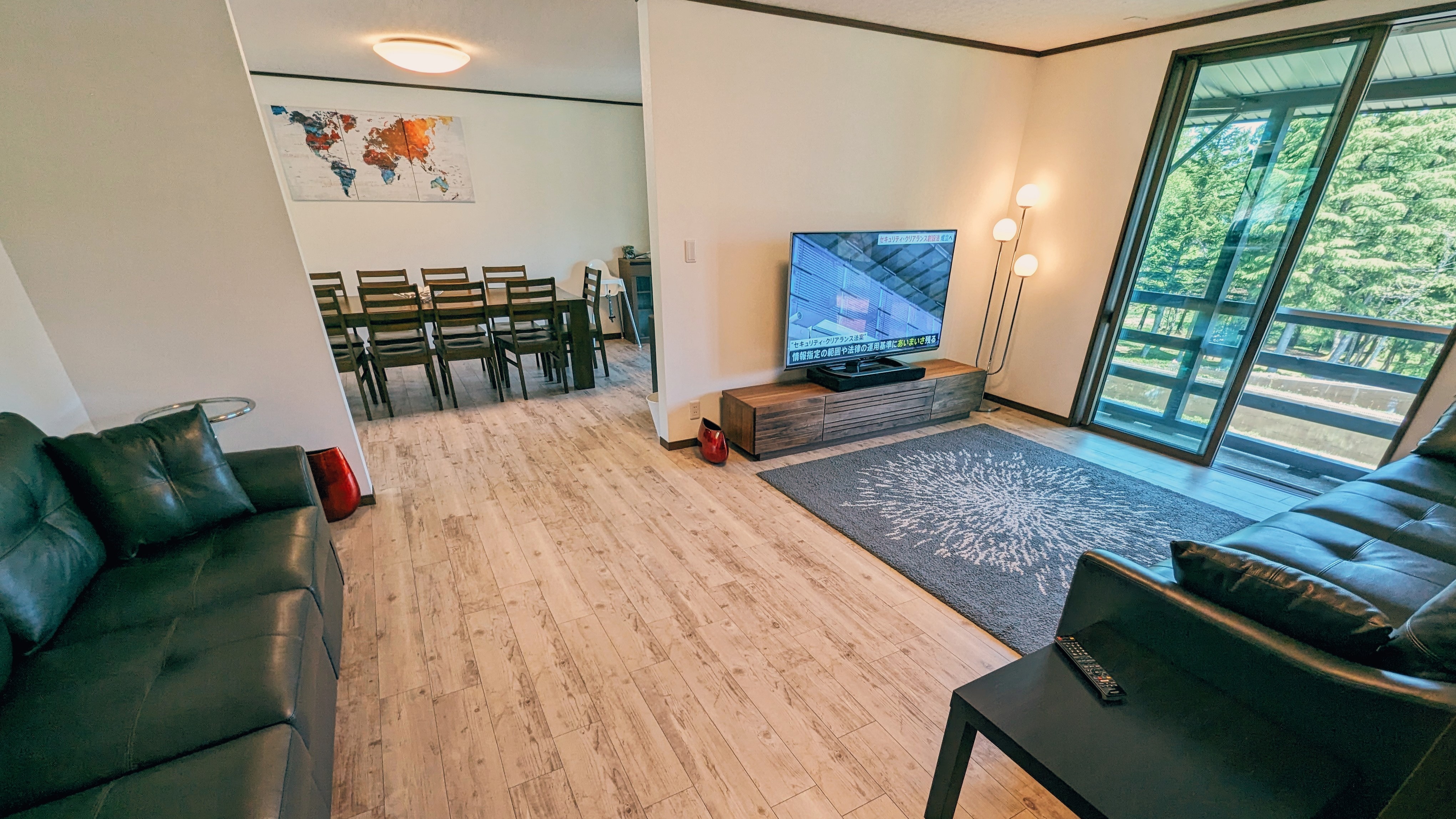 リビングルーム２