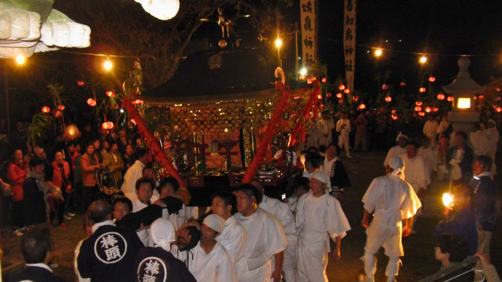 世界遺産登録2周年！400年の悠久の歴史を体感！ガイド付き夜の相川まつり・提灯行列参加ツアー