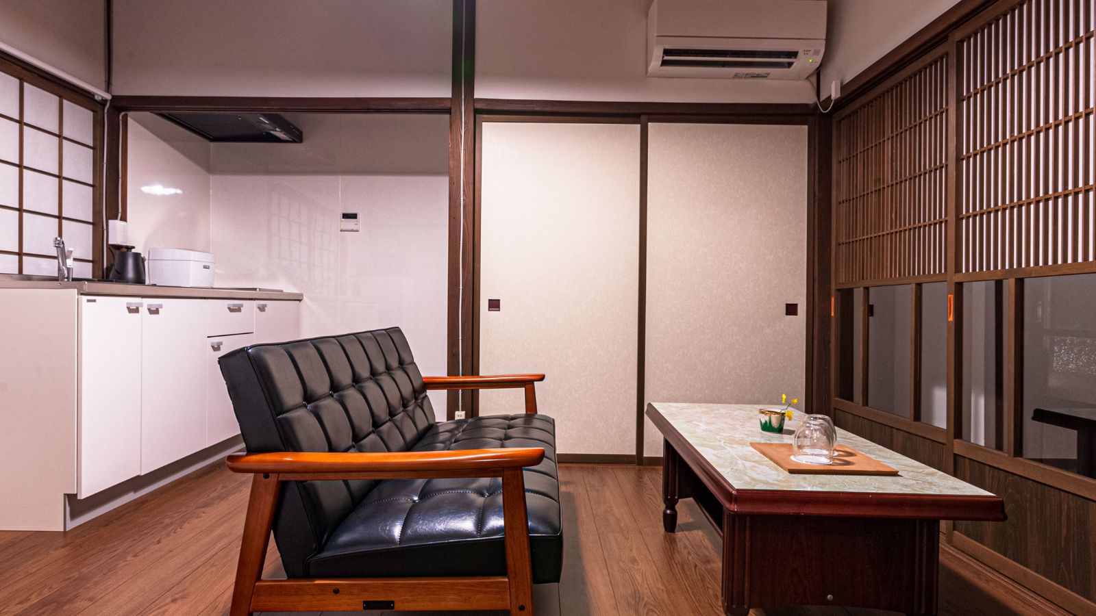 はなれ　山師　新五郎　客室