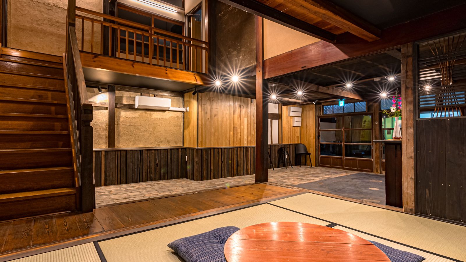 清水家棟　ロビー