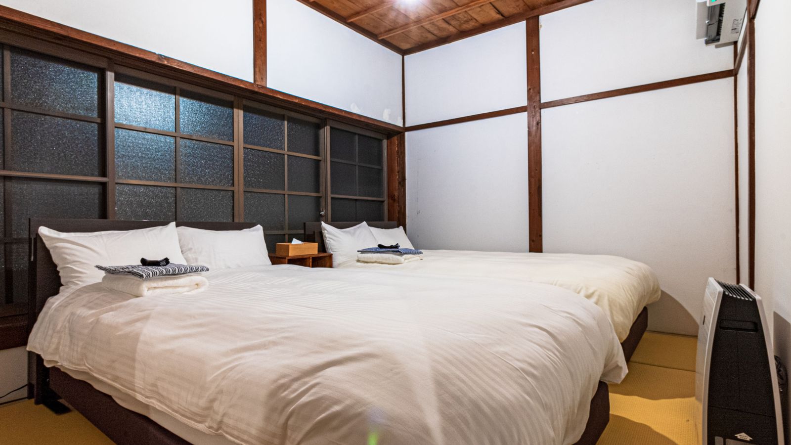 はなれ　左門町　客室