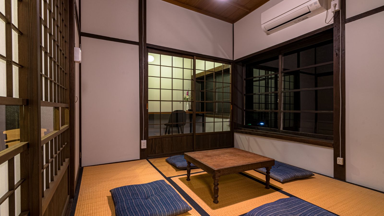 はなれ　山師　新五郎　客室