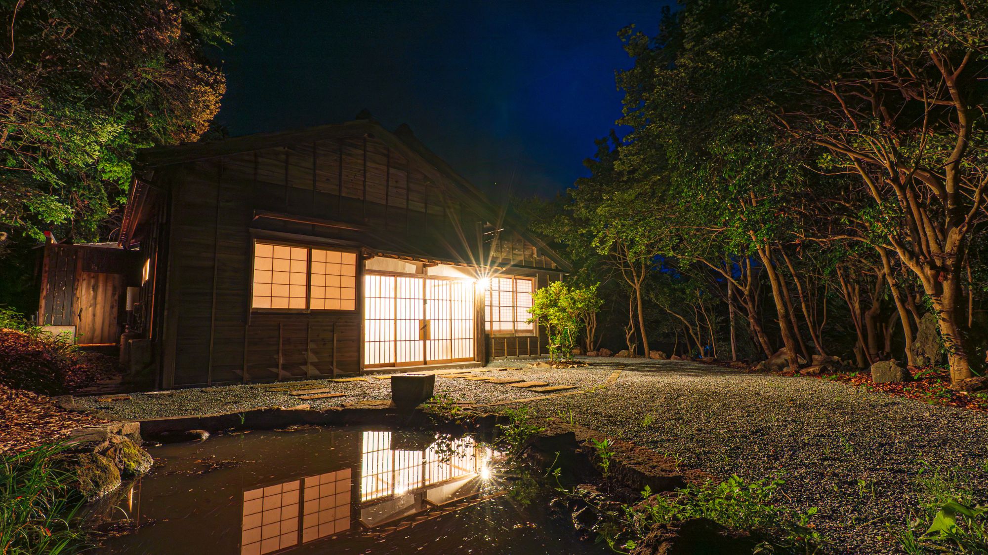 はなれ　山之神　月　客室
