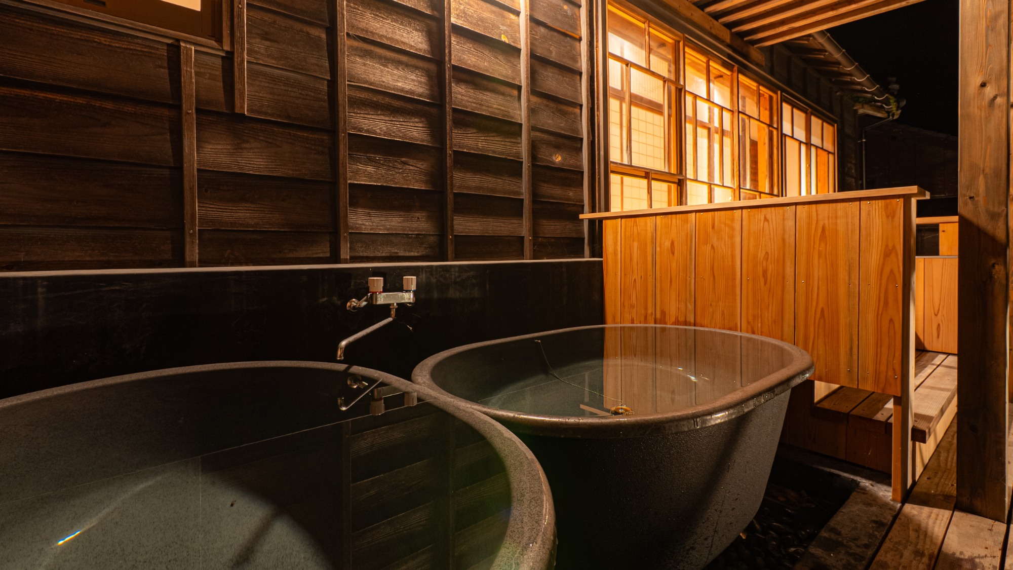 はなれ　左門町　サウナ・水風呂