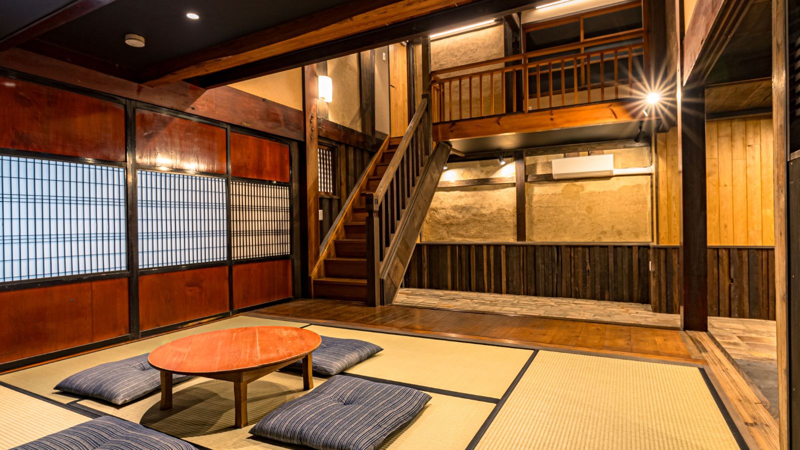 清水家棟　ロビー