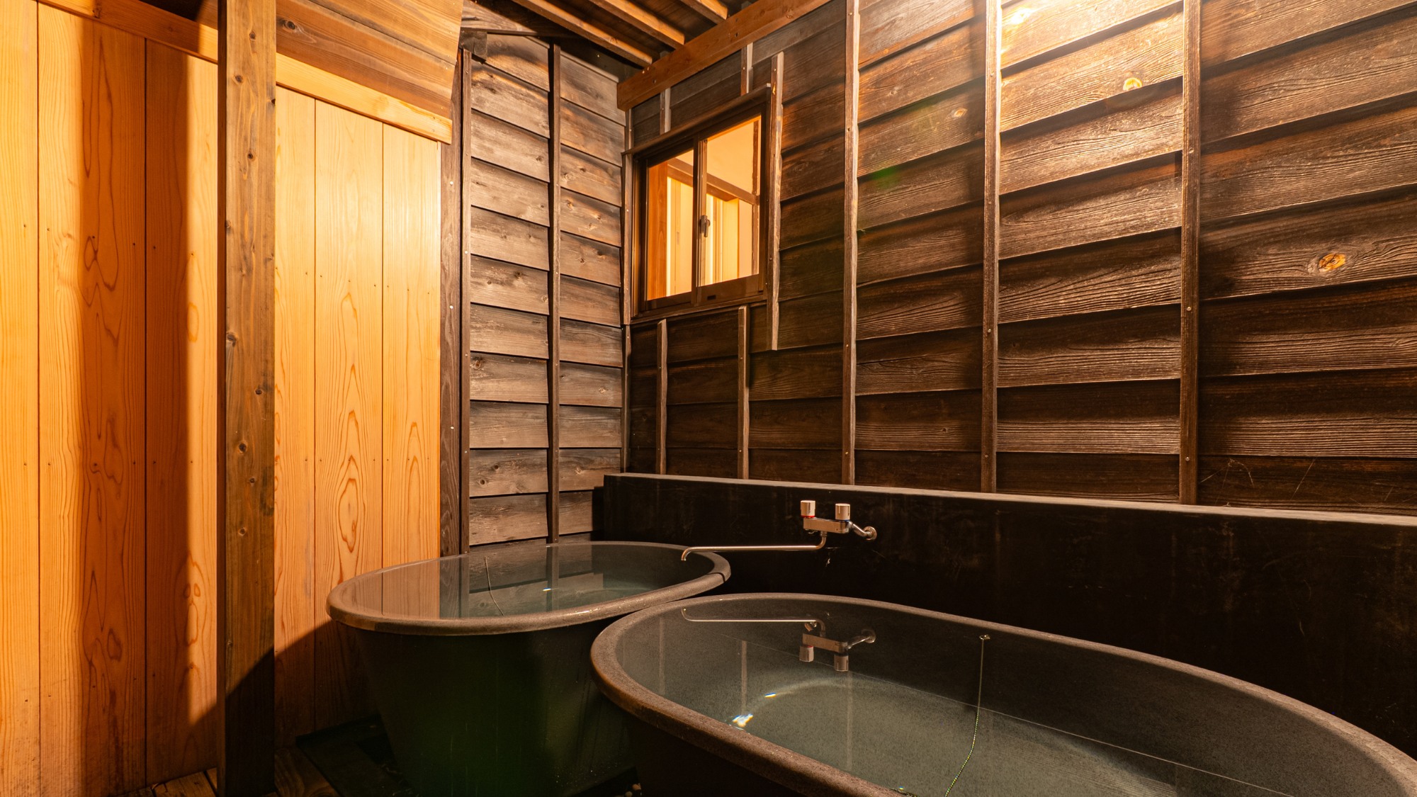 はなれ　左門町　サウナ・水風呂