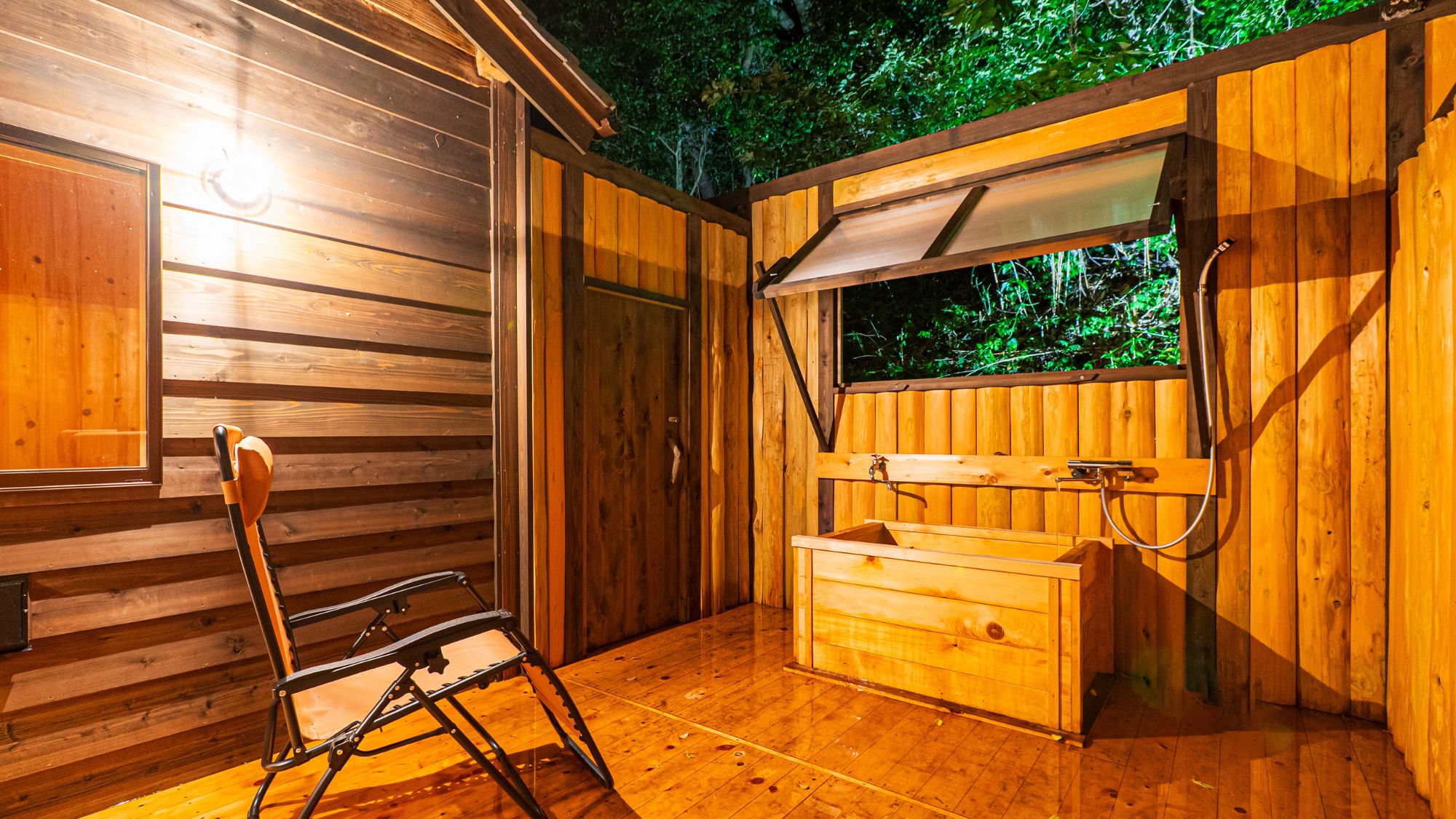 はなれ　山之神　月　客室