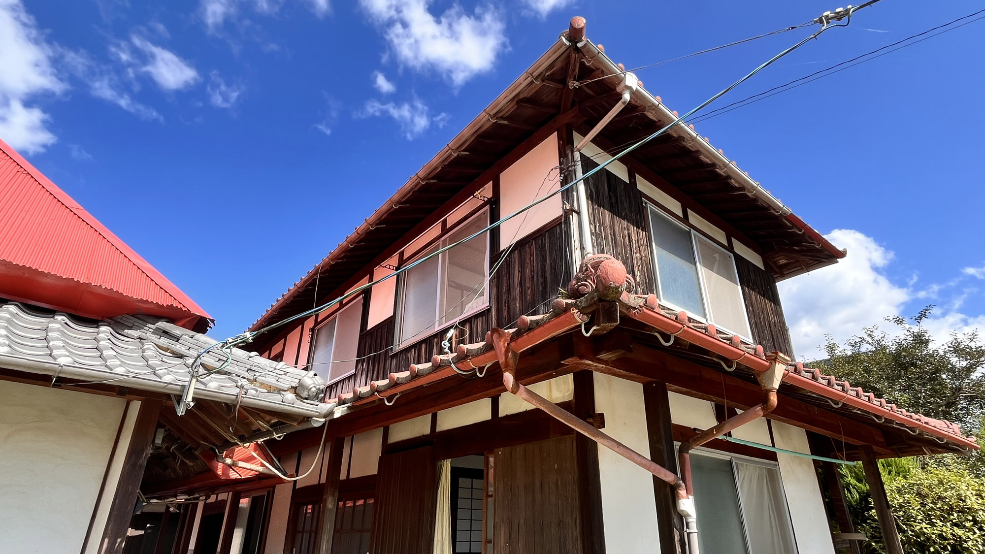 【別棟】母屋のすぐ隣にあります