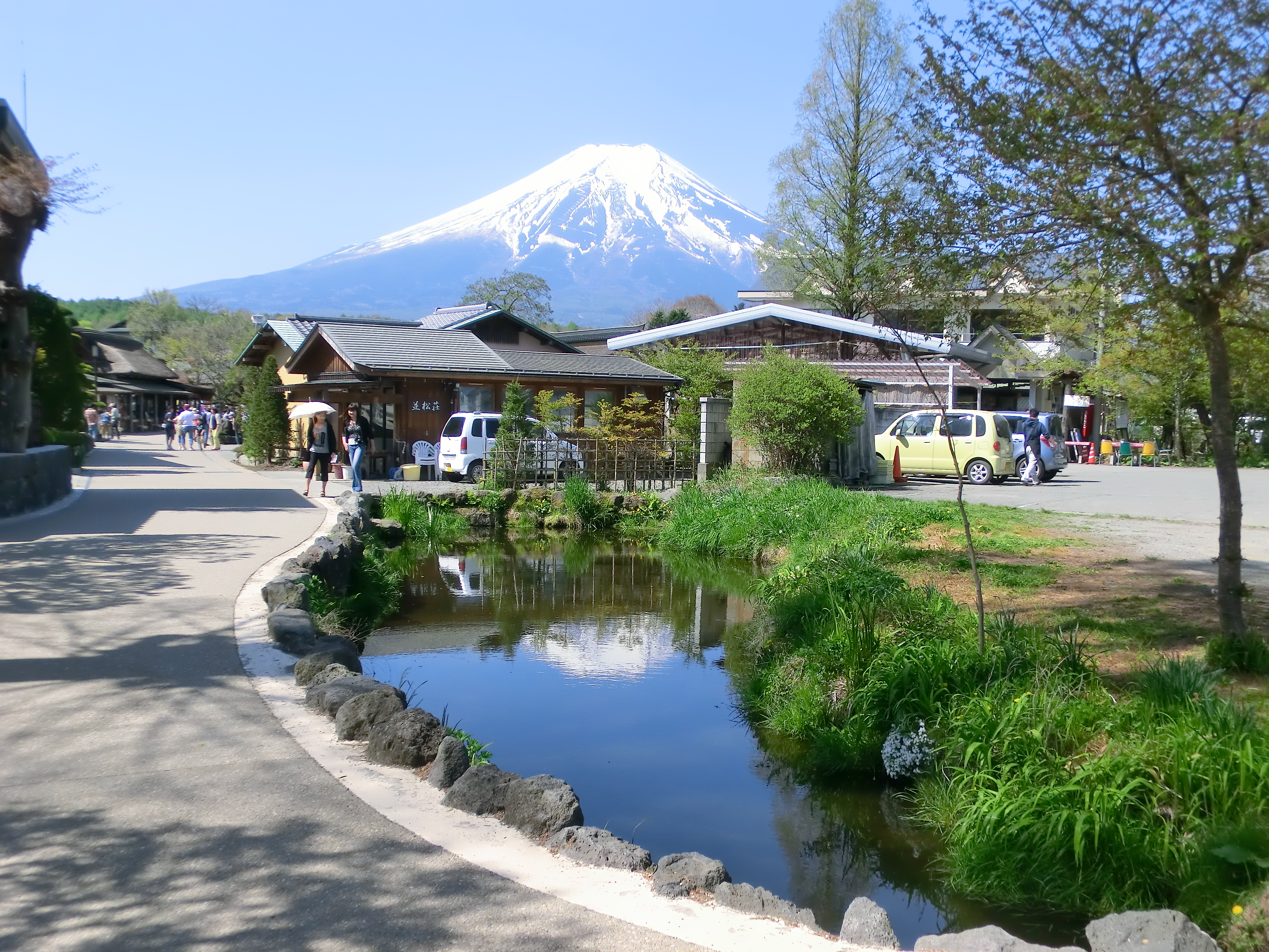忍野八海　鏡池
