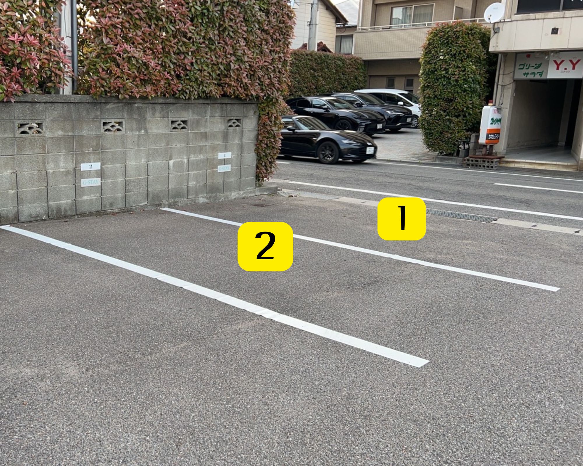 東側駐車場　１番＆２番