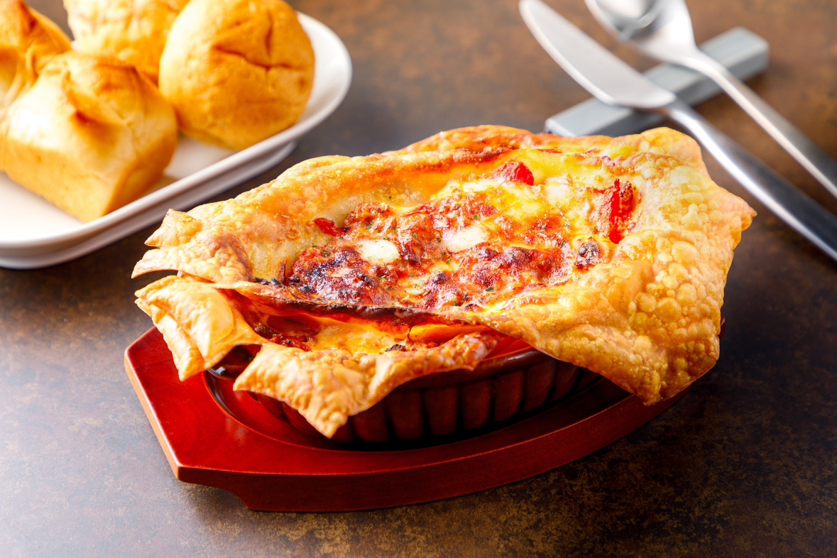 ランチビュッフェメインメニュー「萩むつみ豚を使用した自家製ラザニア（1日10食限定）」
