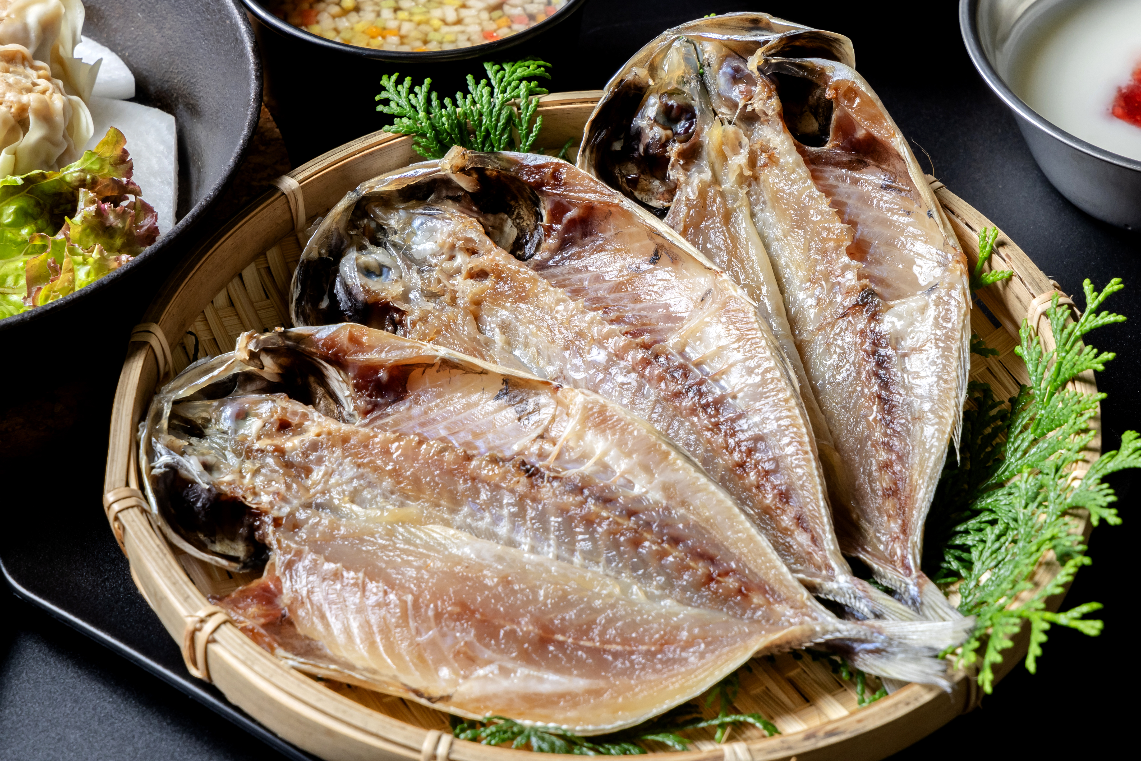 朝食（アジの干物）