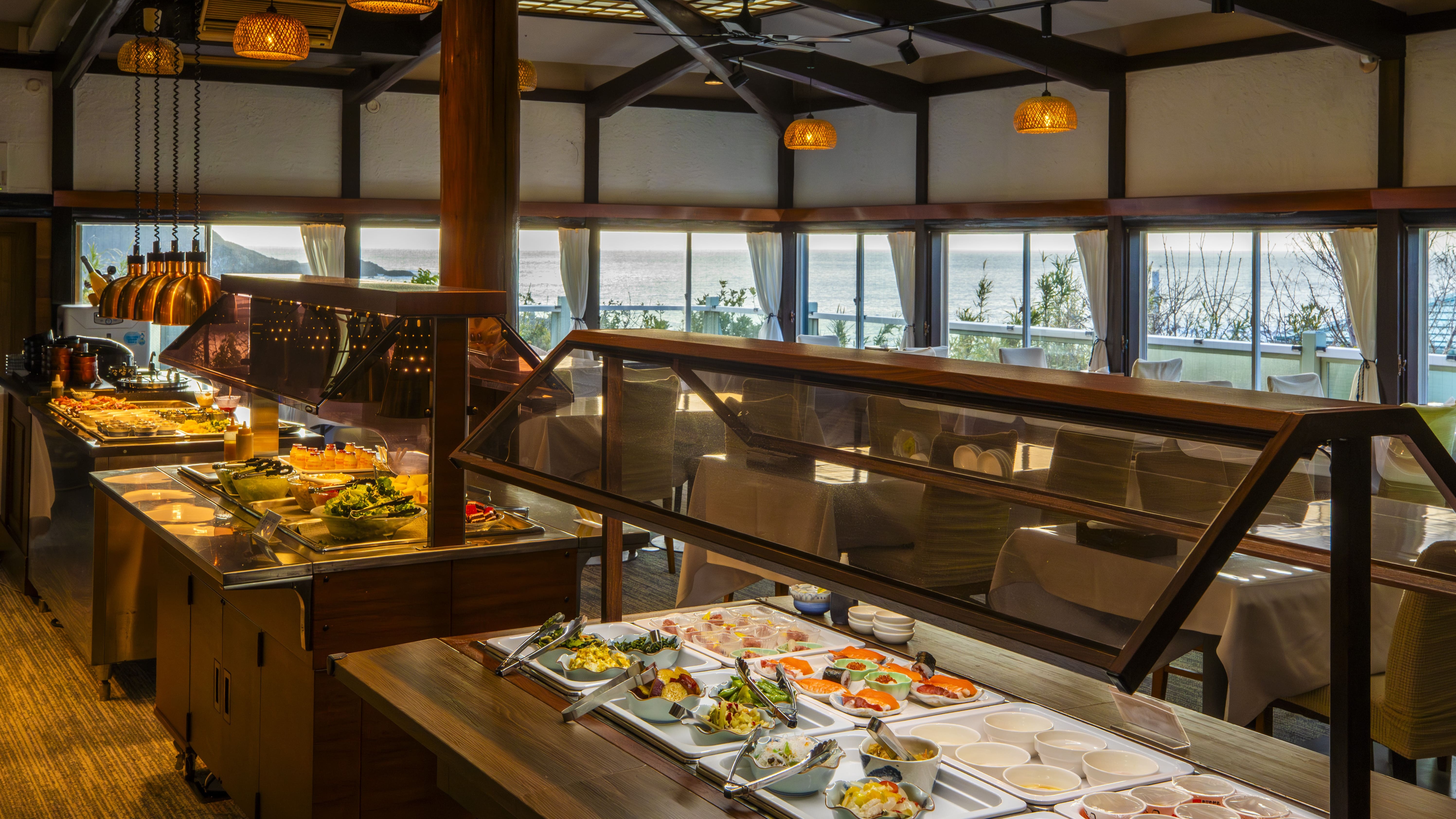 【朝食ビュッフェ】料理長の手作りの逸品が並ぶ和洋折衷のビュッフェ