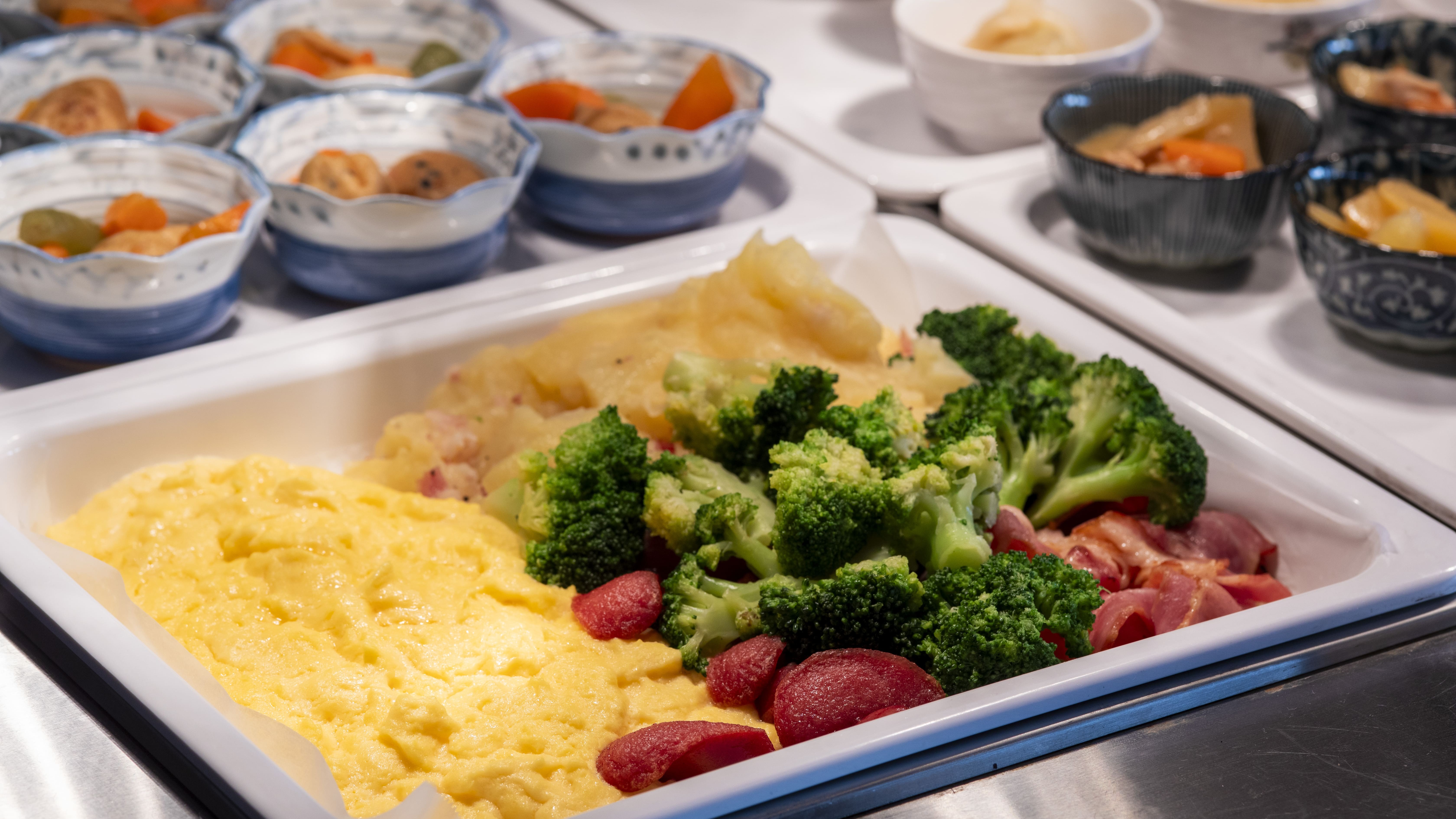 【朝食ビュッフェ】料理長の手作りの逸品が並ぶ和洋折衷のビュッフェ
