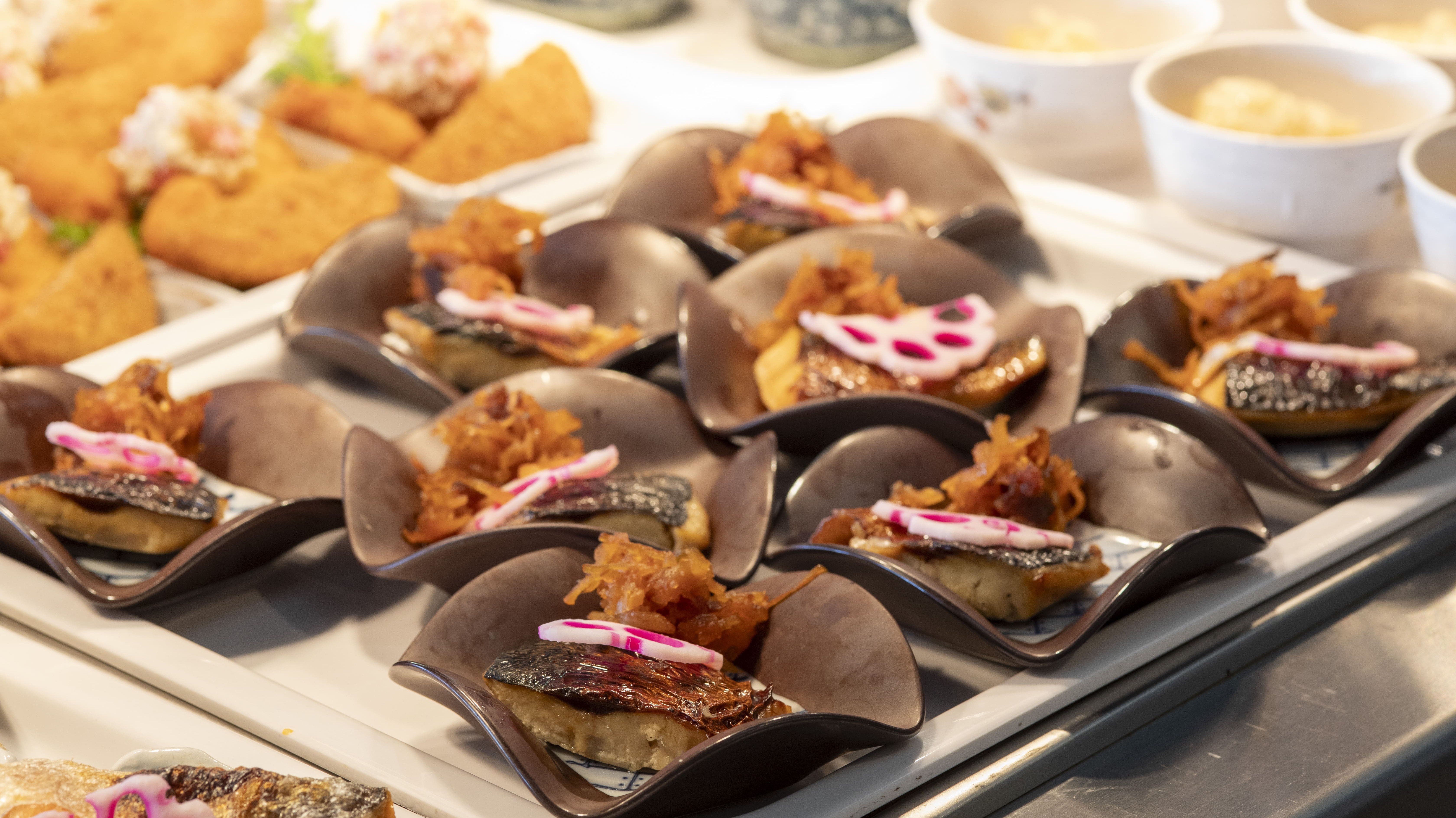 【朝食ビュッフェ】料理長の手作りの逸品が並ぶ和洋折衷のビュッフェ