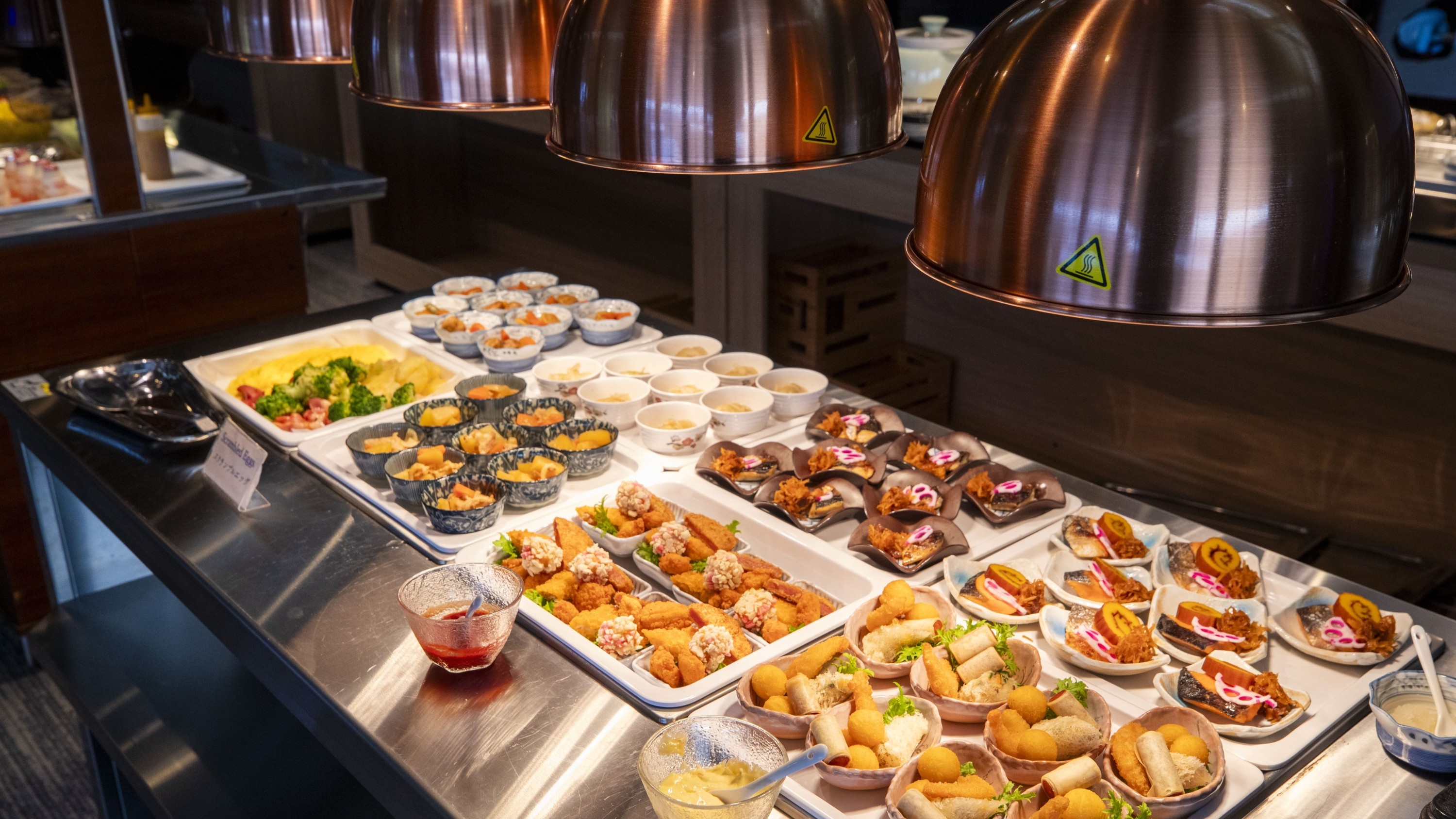 【朝食ビュッフェ】料理長の手作りの逸品が並ぶ和洋折衷のビュッフェ