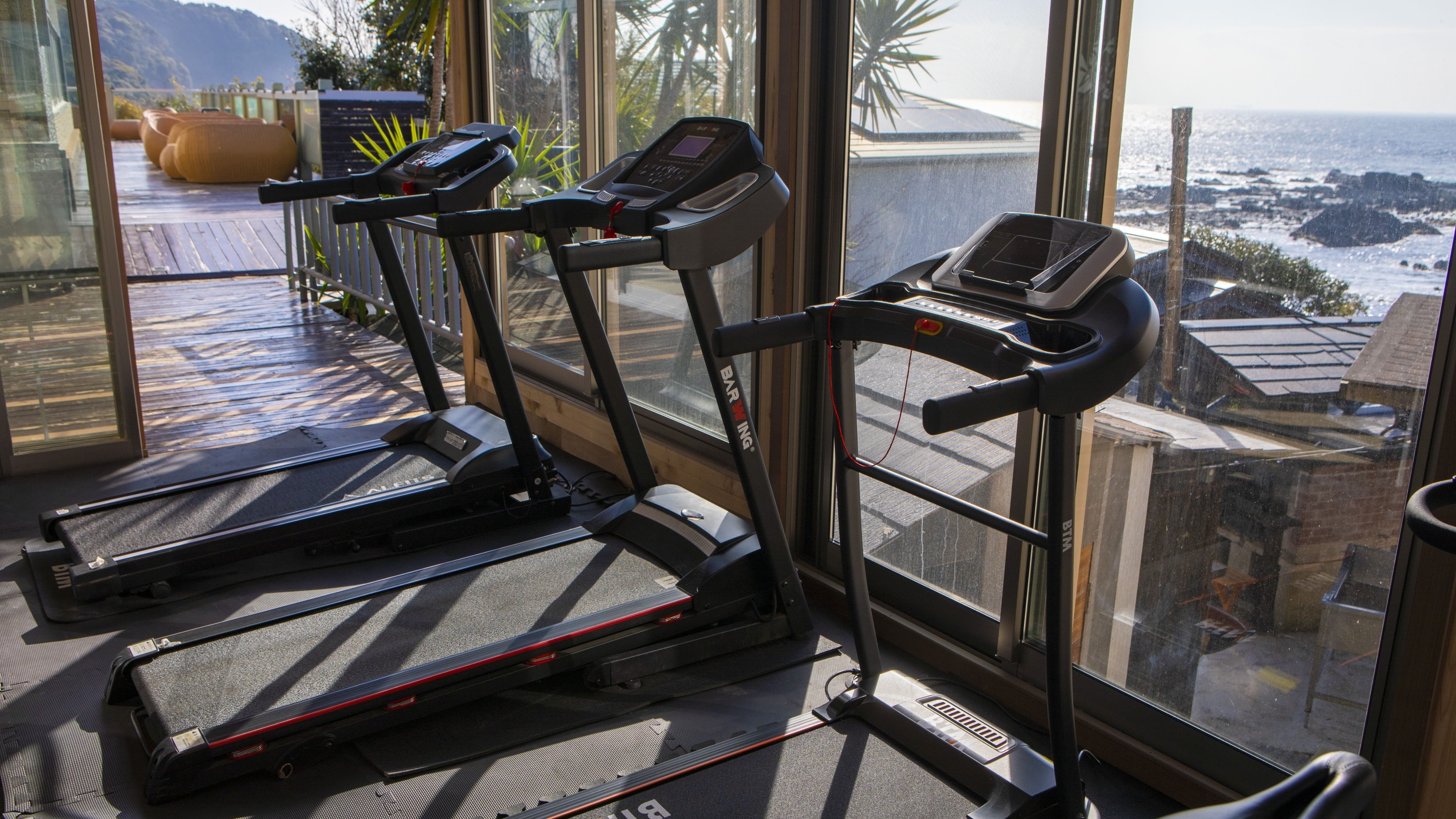オーシャンビューのフィットネススペース