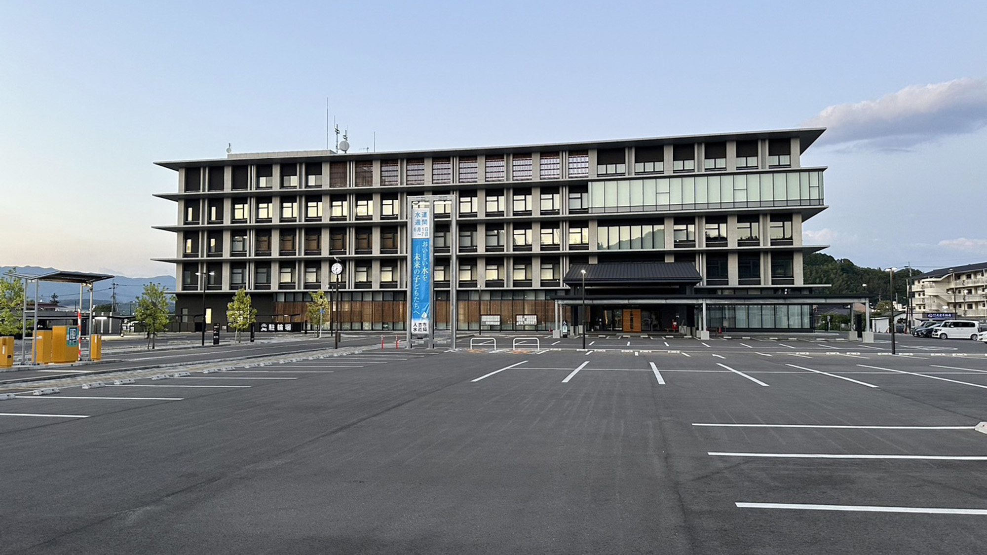 ・【周辺】車で約1分の距離に人吉市役所がございます。観光案内などご必要の際はご利用ください