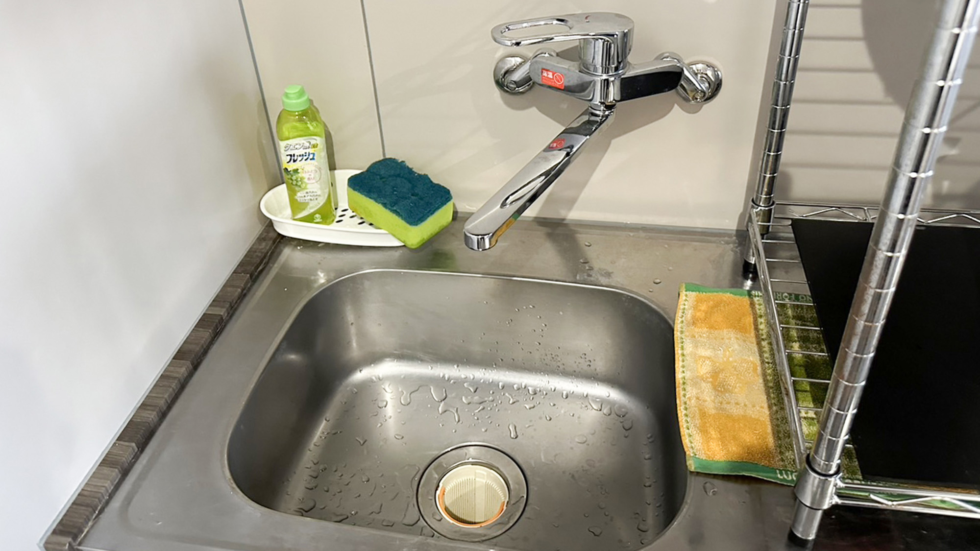 ・【館内設備】連泊や長期滞在でマイボトルやマイ箸をご持参された際もこちらで洗うことができます