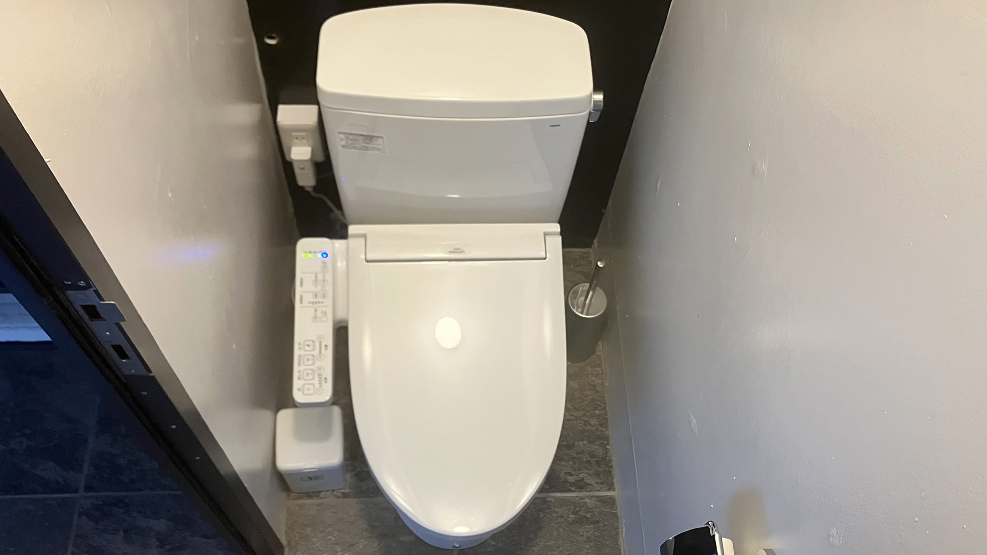 ・【トイレ】洗浄機能付きのトイレを完備しております