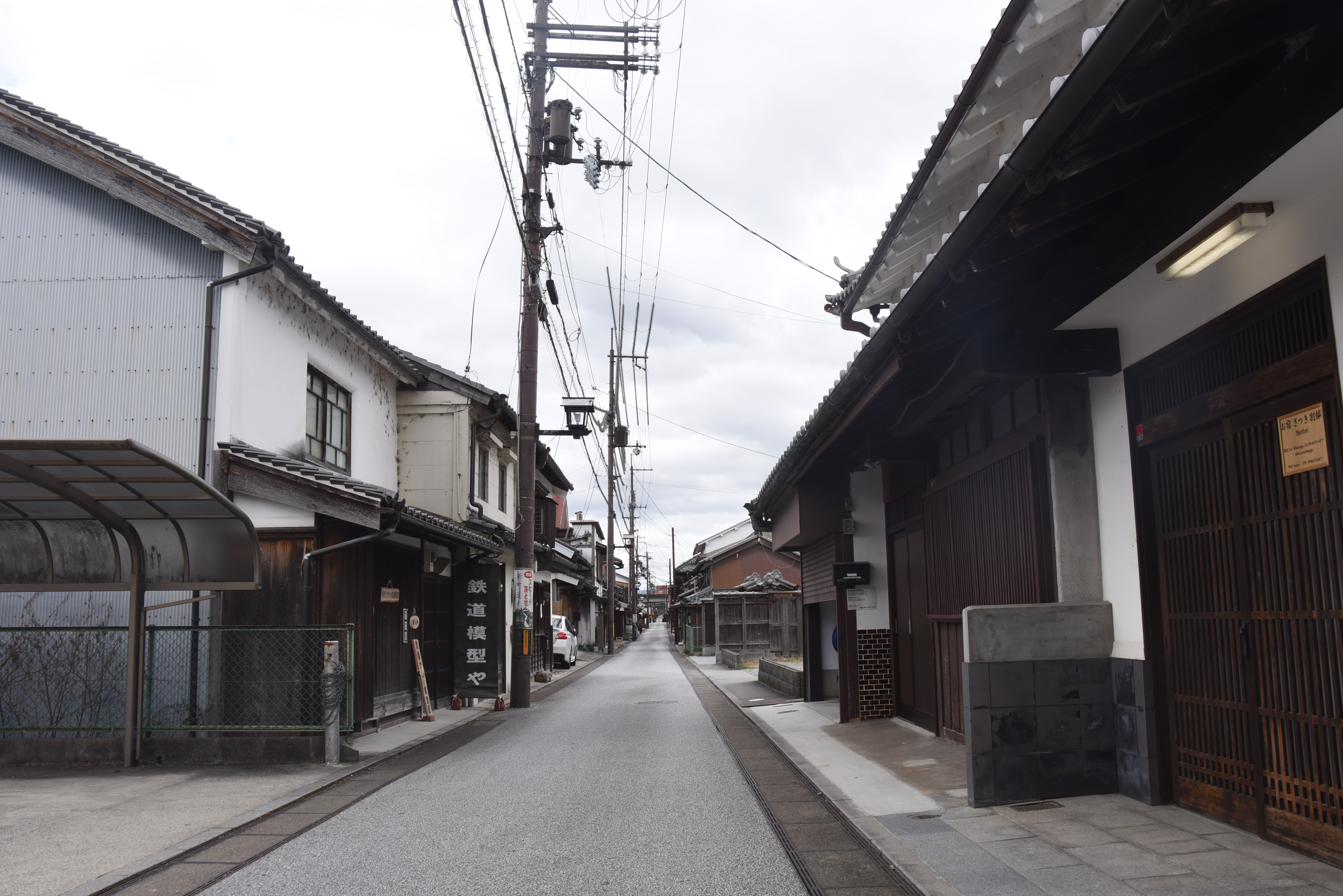 別邸の外観からは、五條新町の通り景色とお宿の風情が心地よく楽しめます。