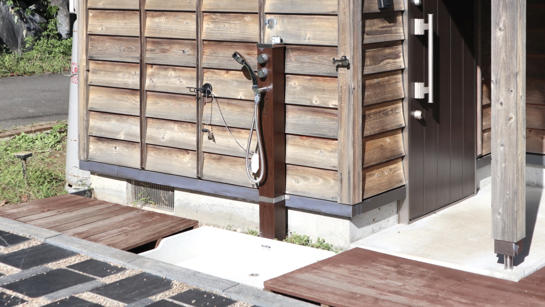 【Premium棟】温水シャワー付き足洗い場