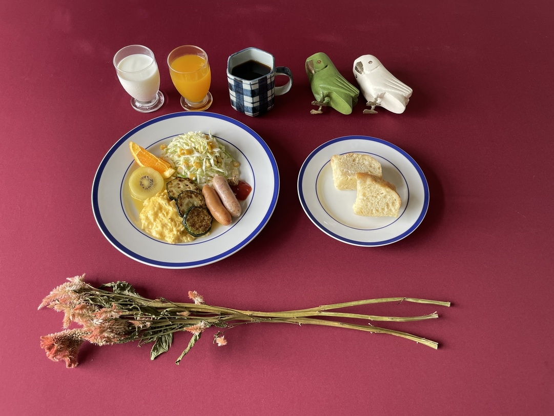 【夕食・朝食プラン】夜はコース料理に乾杯ドリンク1杯サービス・朝食はペンション定番のスタイル