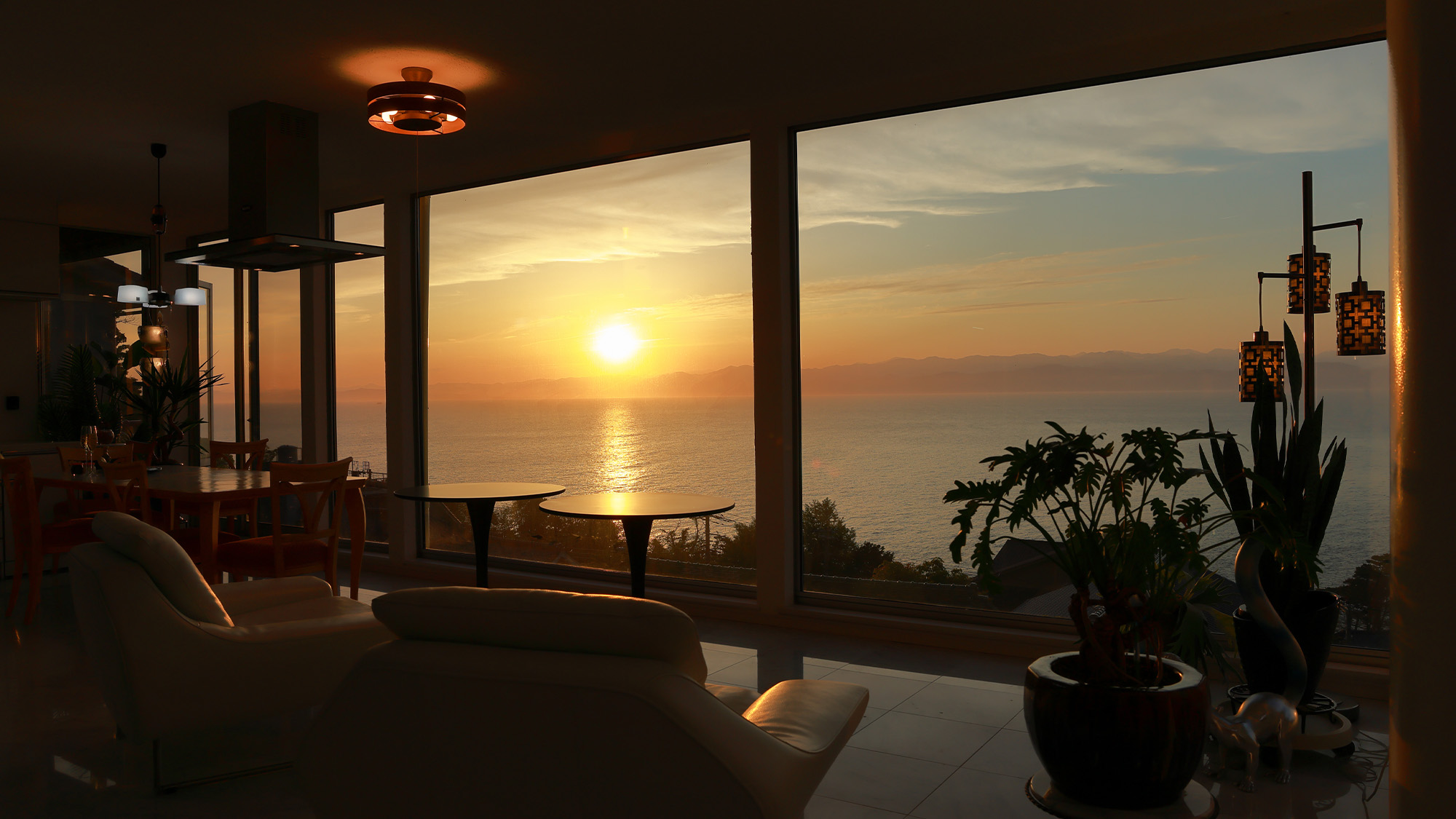 【2階ホール】夕景