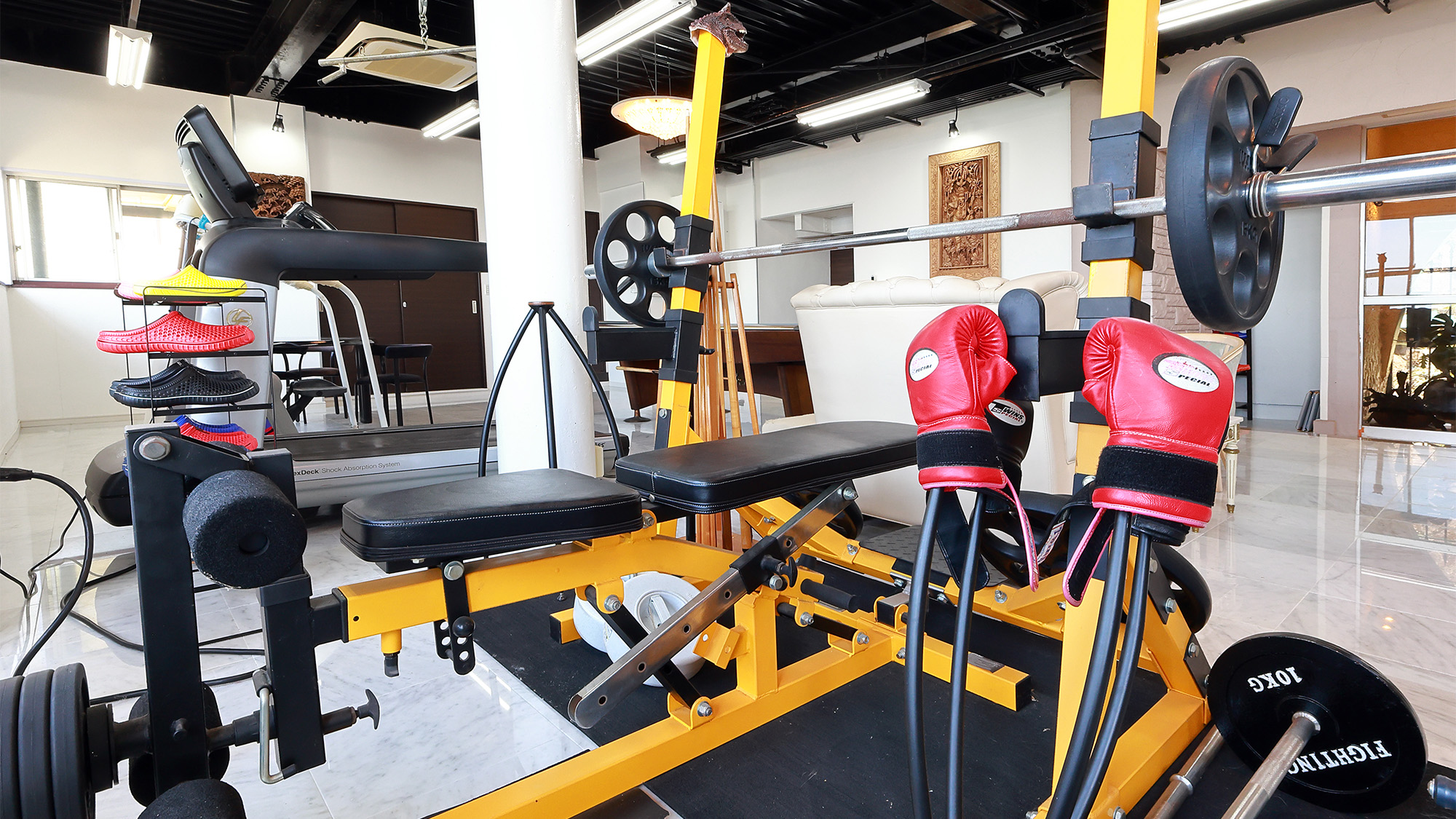 【1階ホール】トレーニング器具