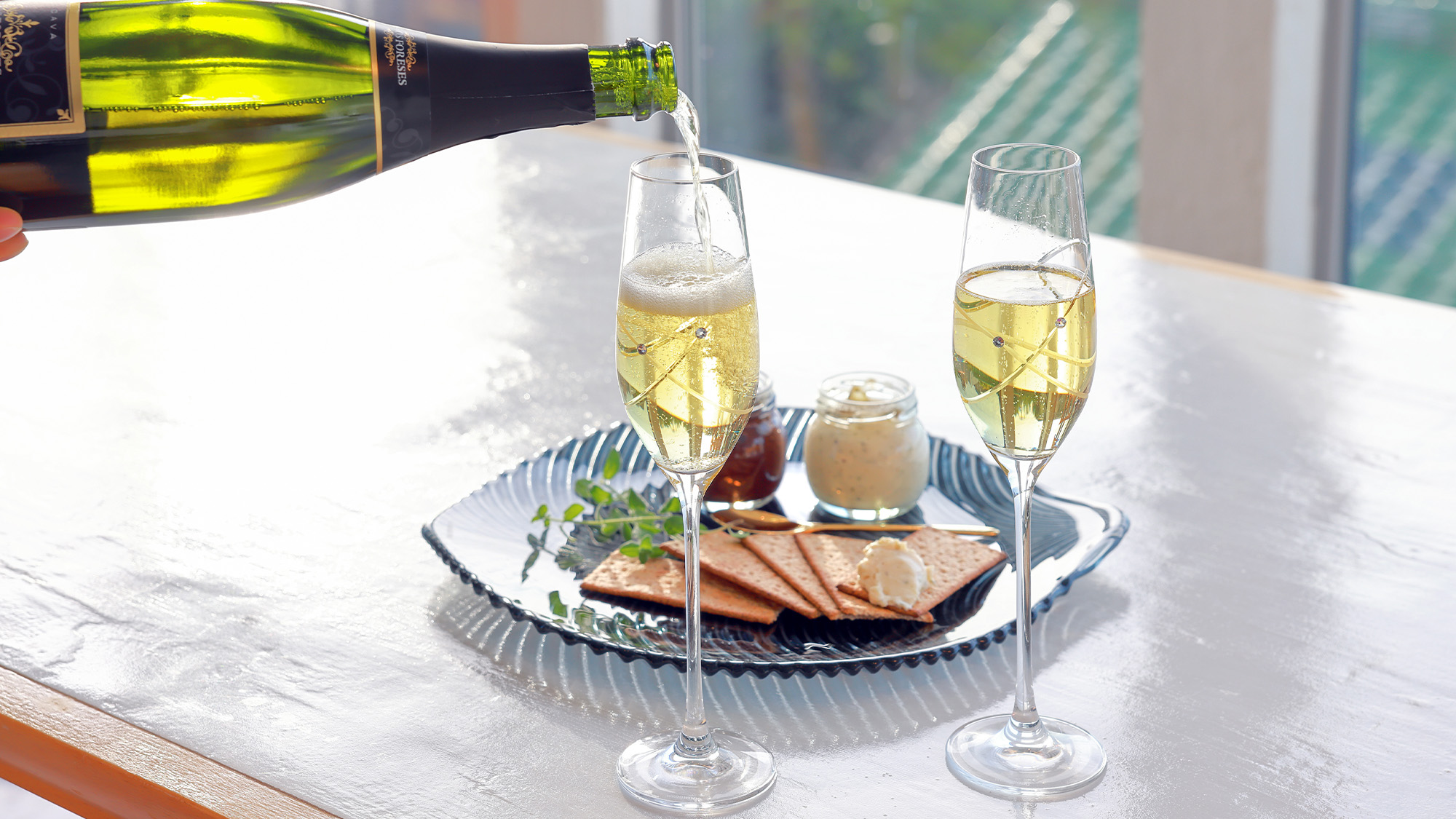 【酒類】日本酒・ウィスキーなど各種ご用意。ボトル（瓶など）での販売になります。