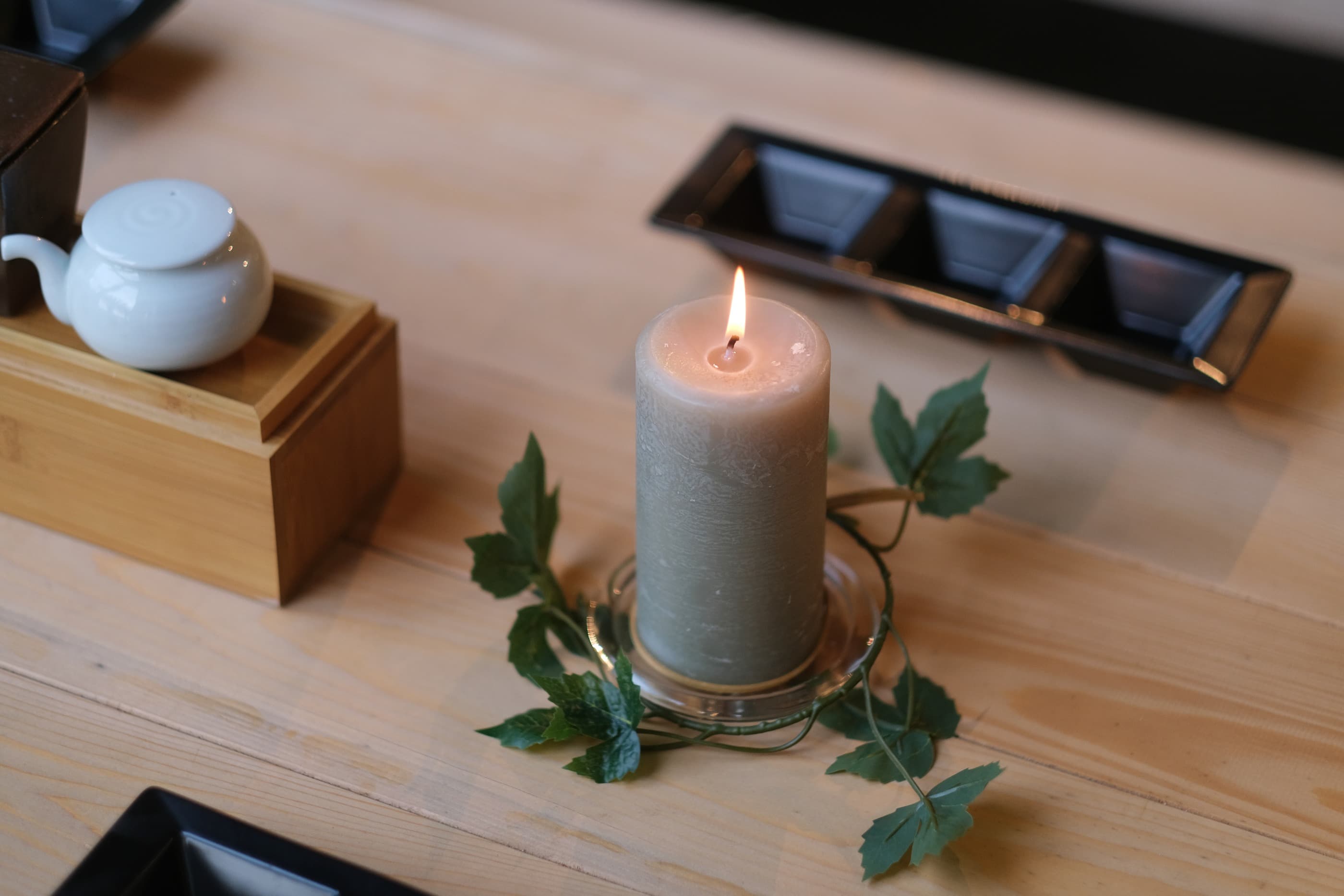 ご宿泊のお客様 : 夕食時のテーブル & キャンドル (イメージ)