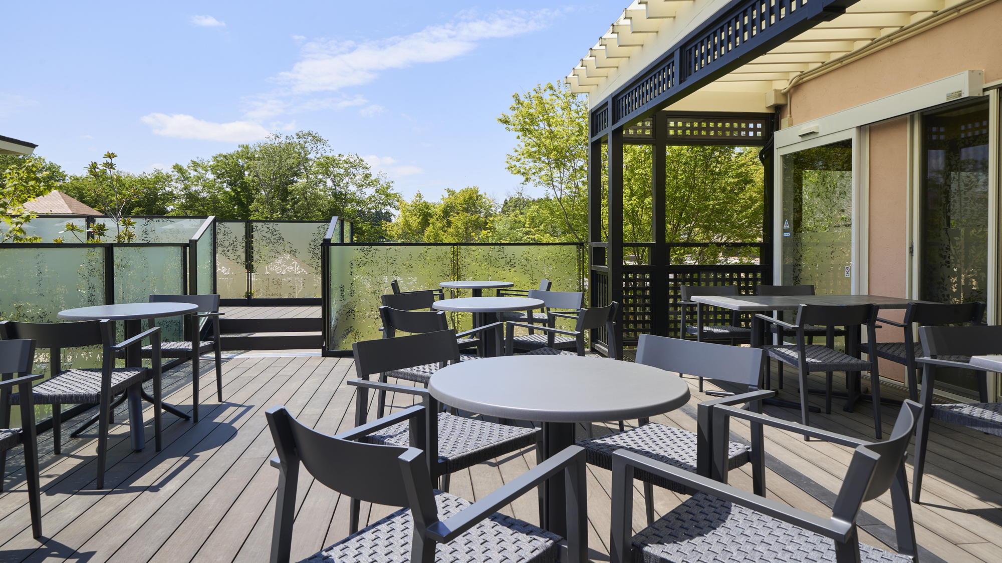 【POOL SIDE CAFE＆BAR】