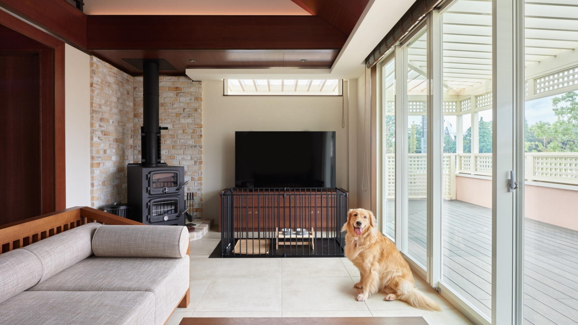 【ドッグフレンドリー・スーペリアスイート109平米】大型犬ものびのびと過ごせる客室